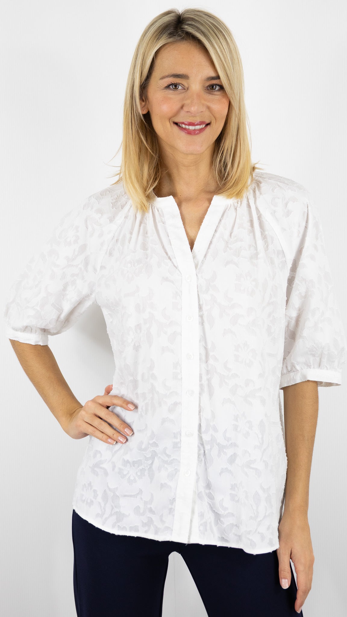 BLOUSE DEVOREE EN COTON BLANC TONI 27-10/1407-3