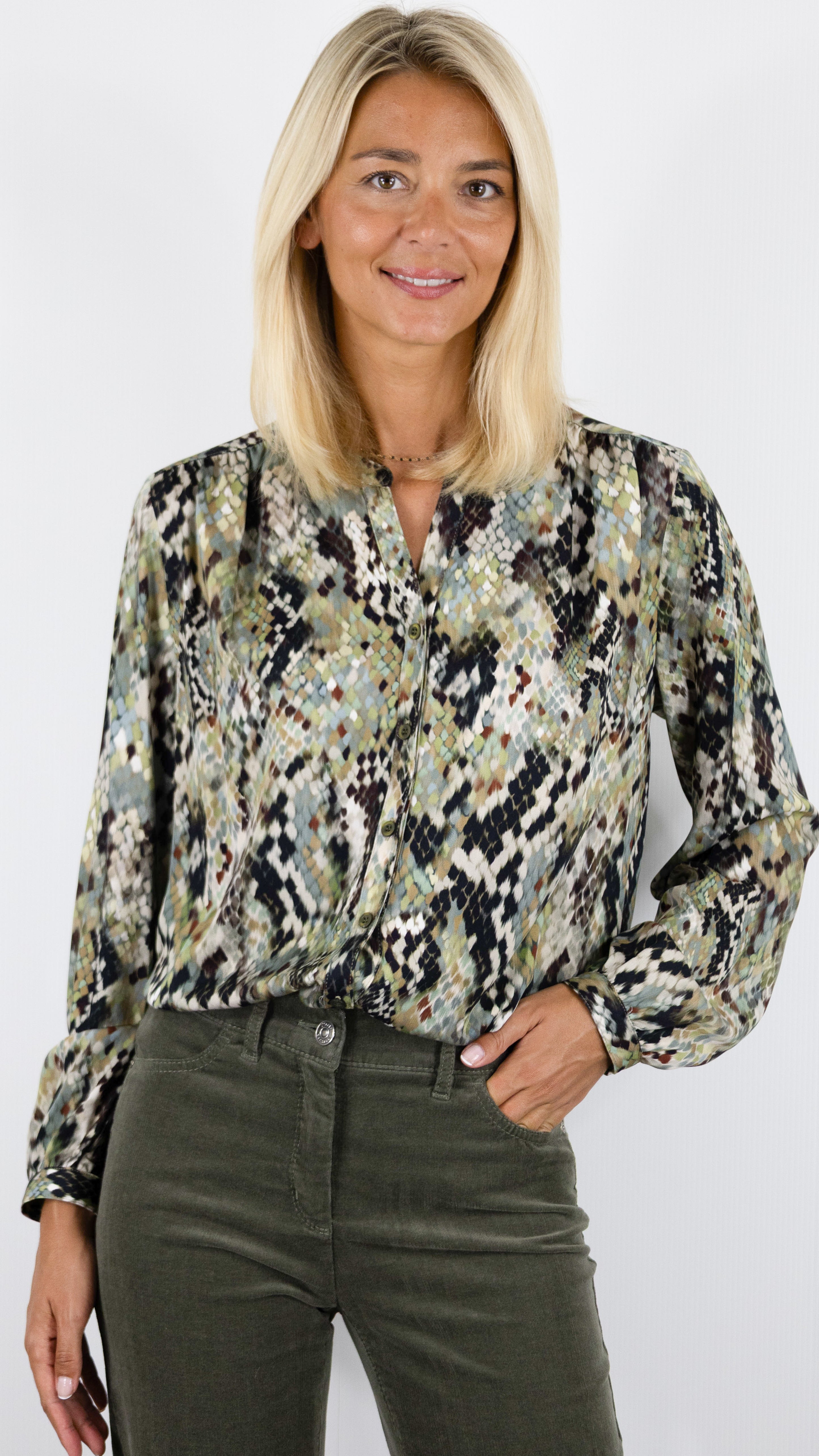 BLOUSE FLUIDE IMPRIME REPTILE KAKI TONI 78-90 1454-15 BELLA