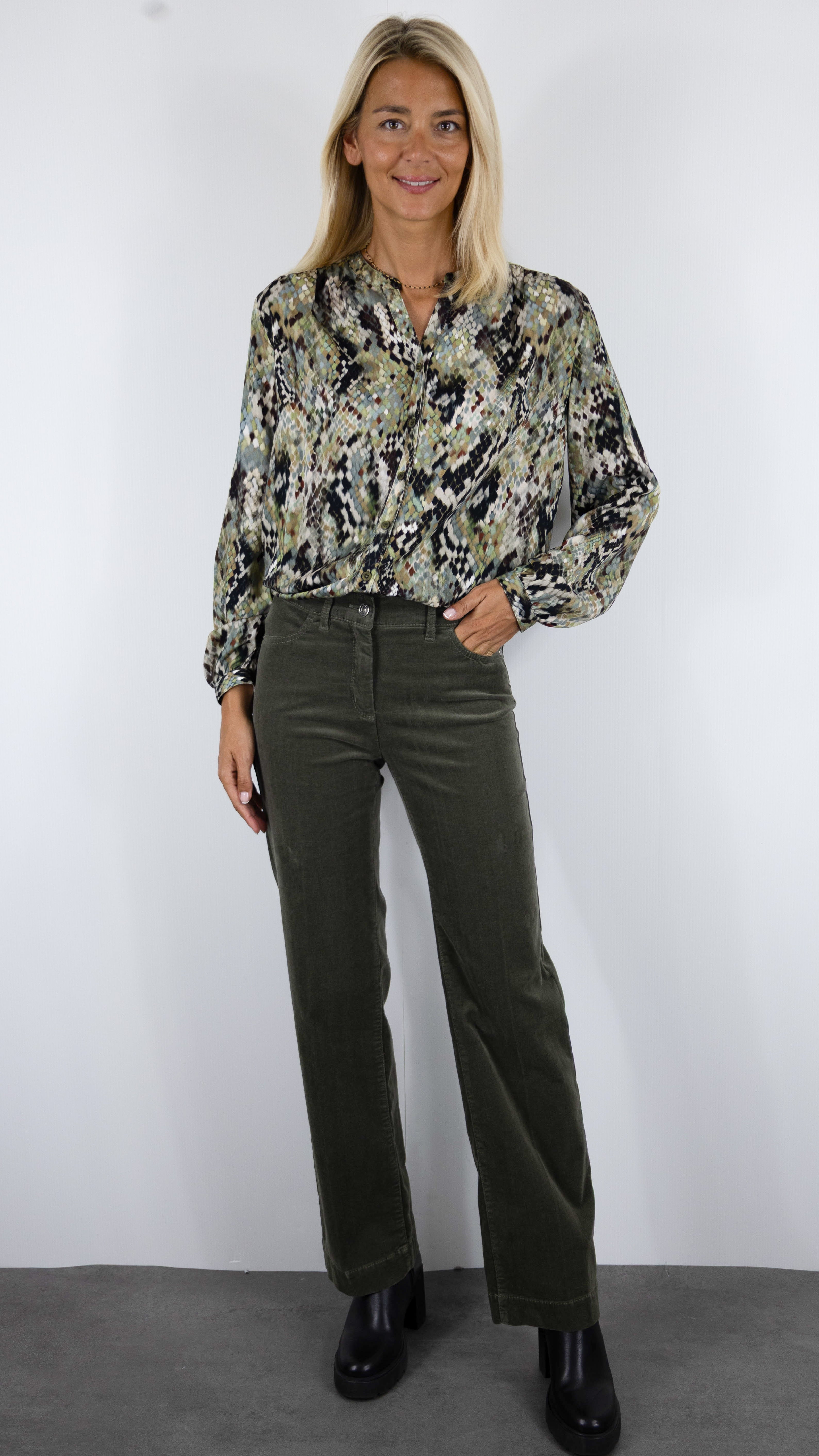 JEANS DROIT EN VELOURS POUR FEMME TONI 31-01 1213-57 JENNY WIDE#COLOR_67/FERN GREEN KAKI