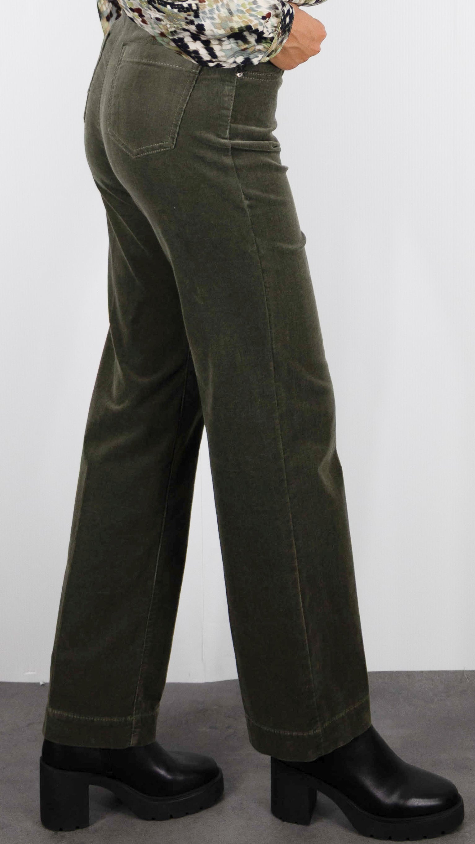 JEANS DROIT EN VELOURS POUR FEMME TONI 31-01 1213-57 JENNY WIDE#COLOR_67/FERN GREEN KAKI