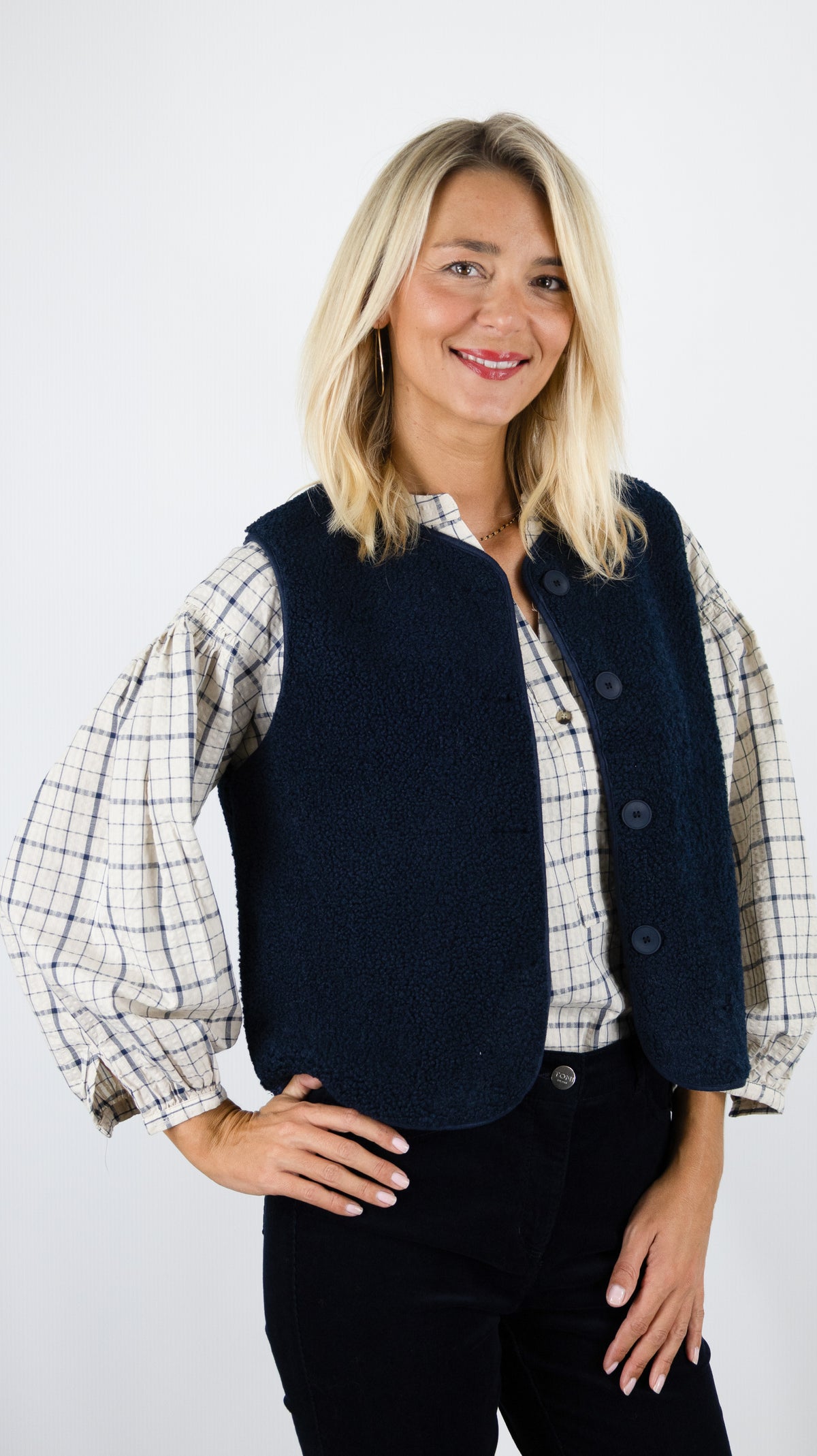 GILET SANS MANCHES MOUTON POUR FEMME IT HIPPIE K202-384#COLOR_MARINE