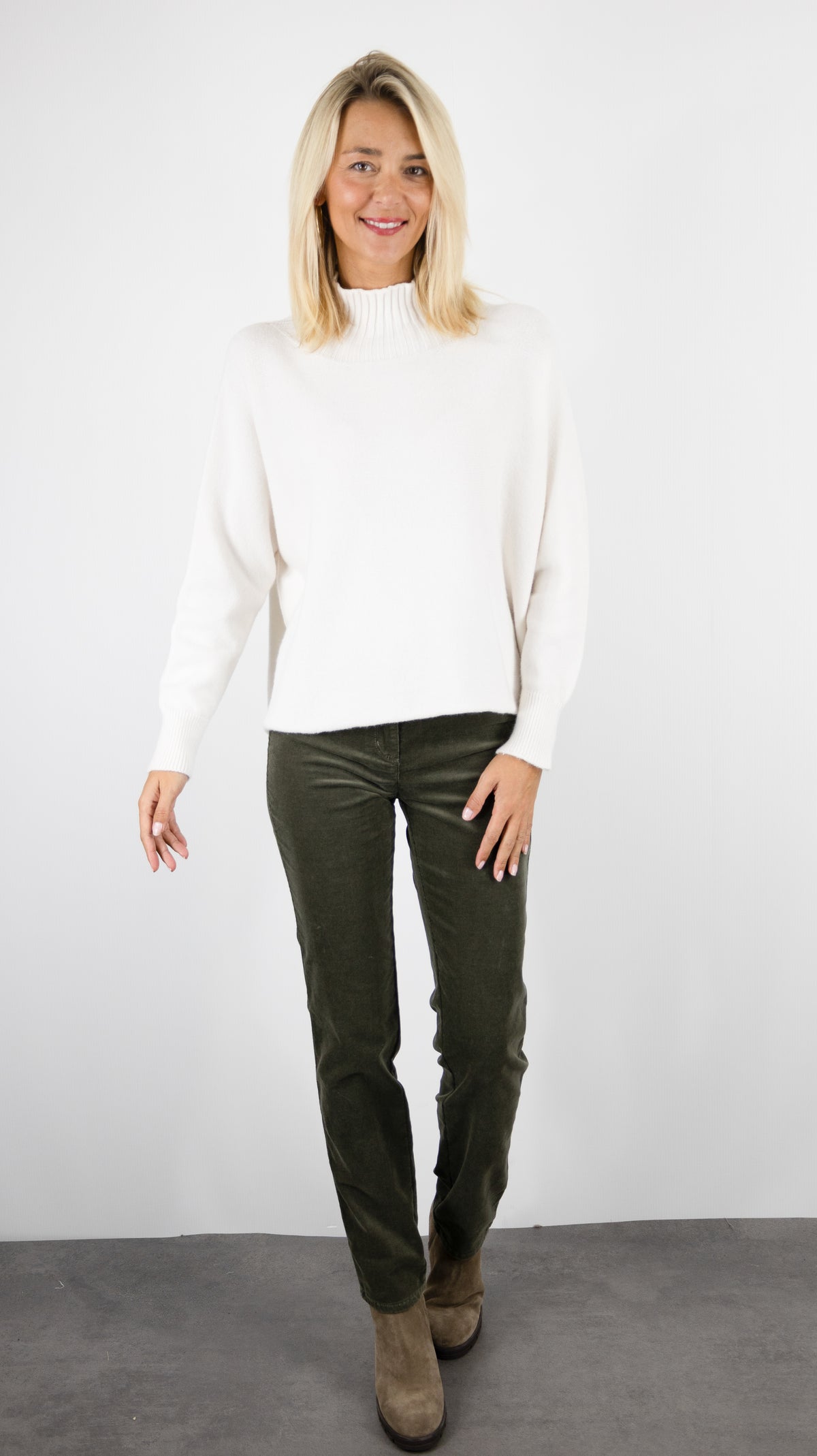 PULL AMPLE COL MONTANT POUR FEMME ALEXANDRE LAURENT C8786#COLOR_ECRU