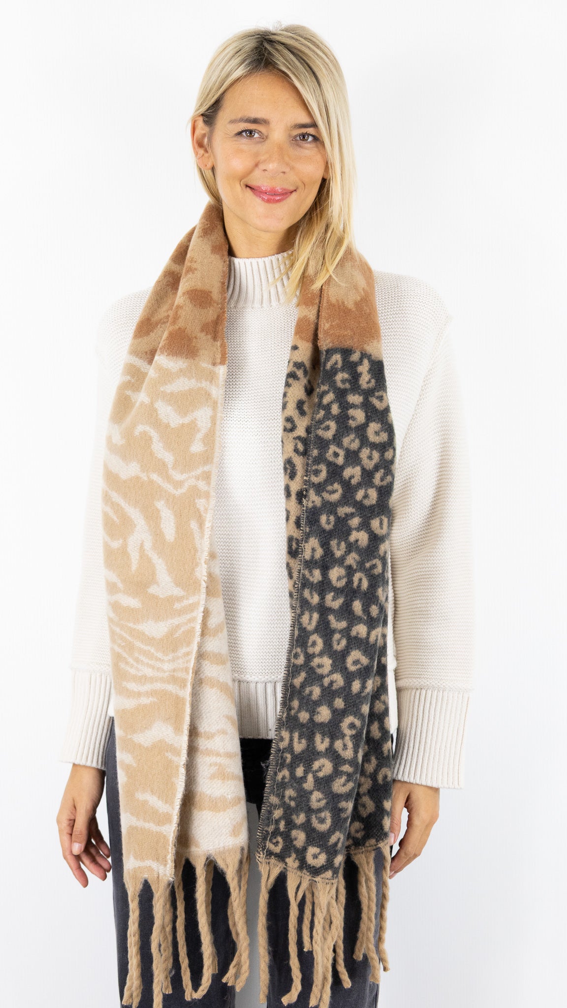 ECHARPE IMPRIME AVEC FRANGES 3541 VOUS#color_CAMEL