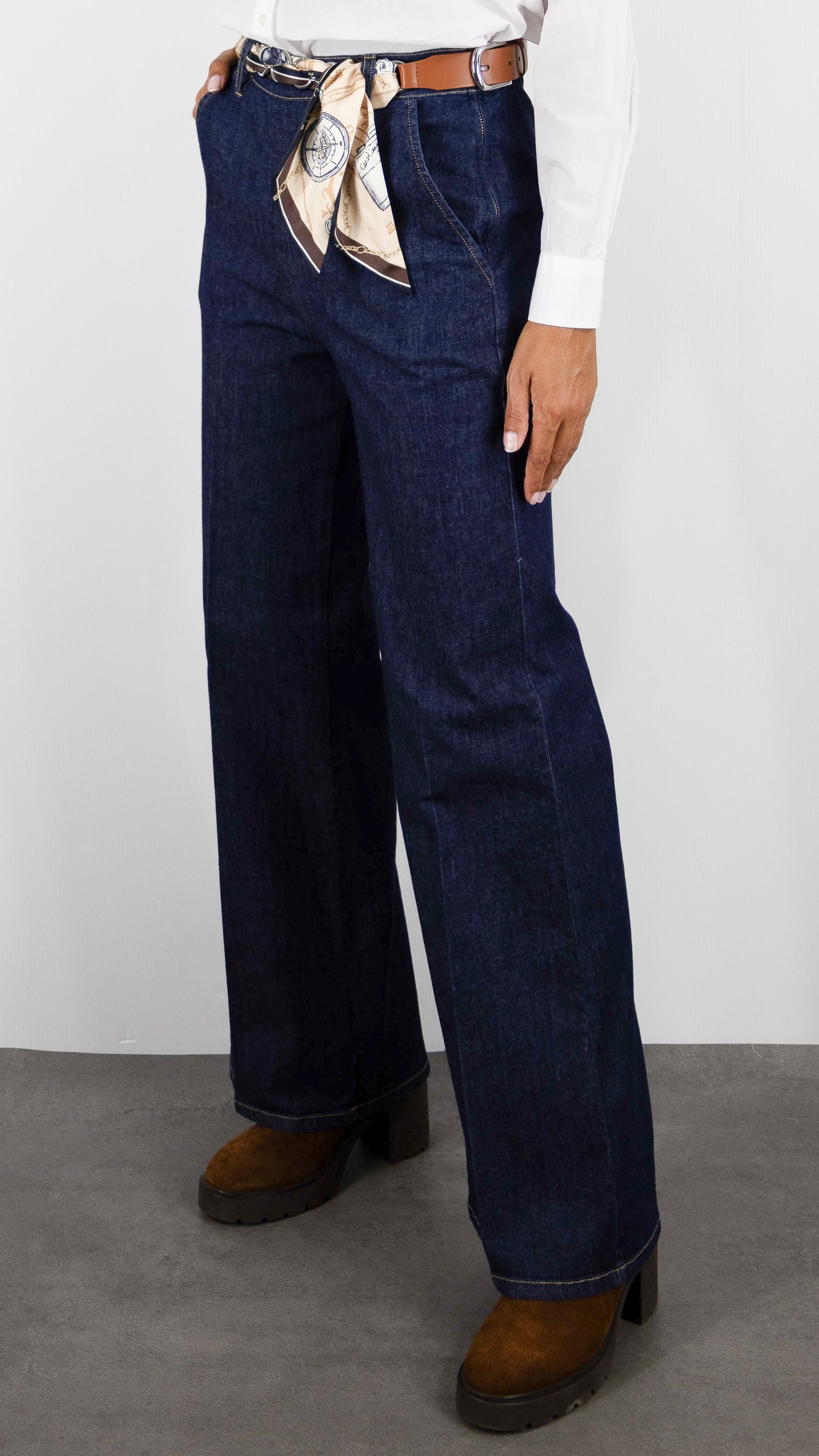 JEANS LEGER FLARE BRUT CAROLINE BISS 4516