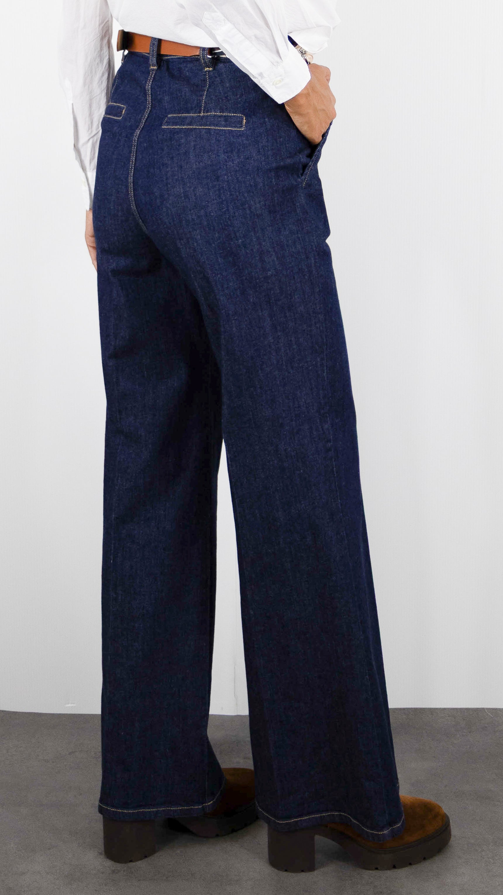 JEANS LEGER FLARE BRUT CAROLINE BISS 4516