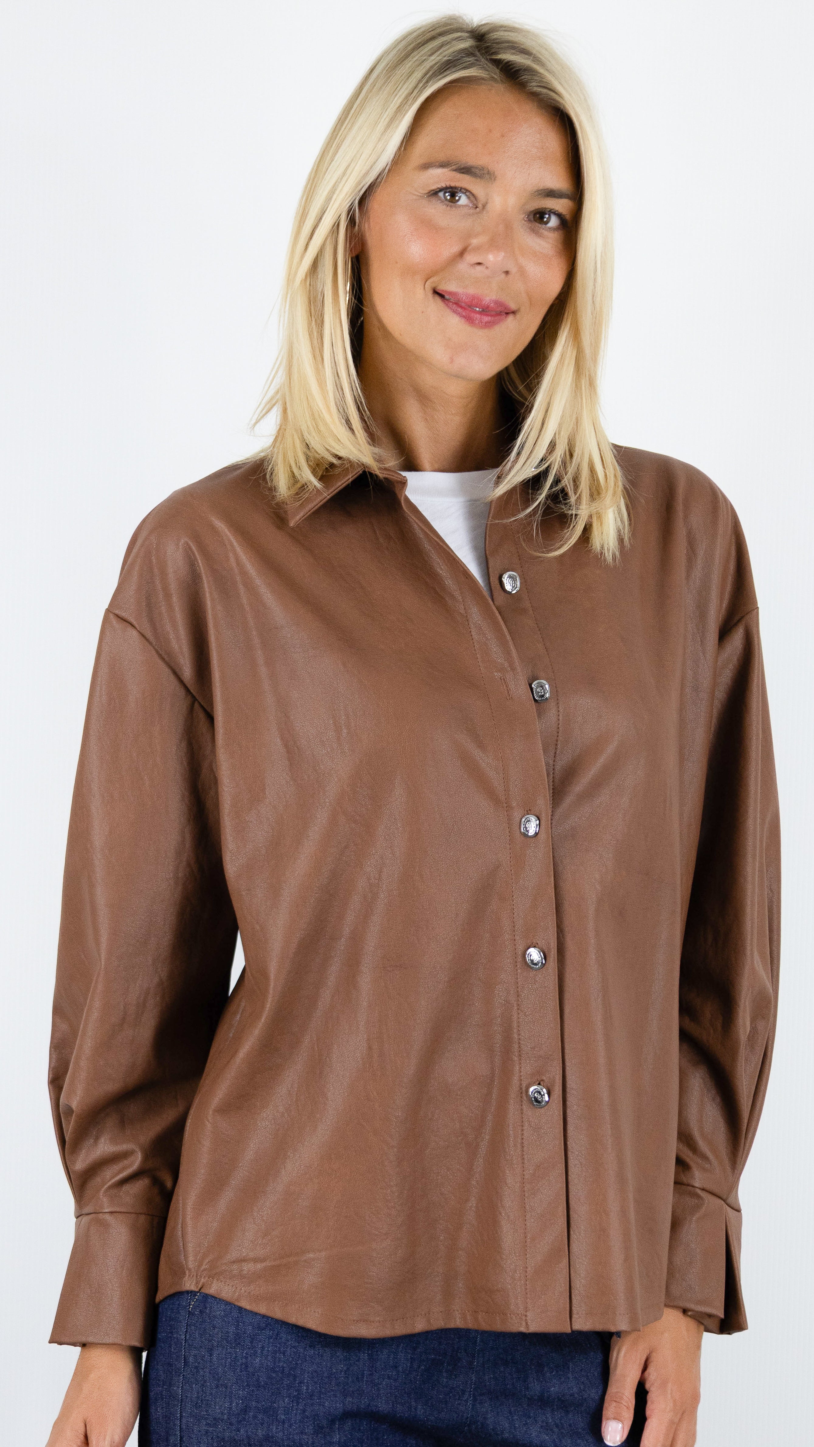 CHEMISE EN FAUX CUIR CAMEL POUR FEMME SURCHEMISE CAROLINE BISS 4605