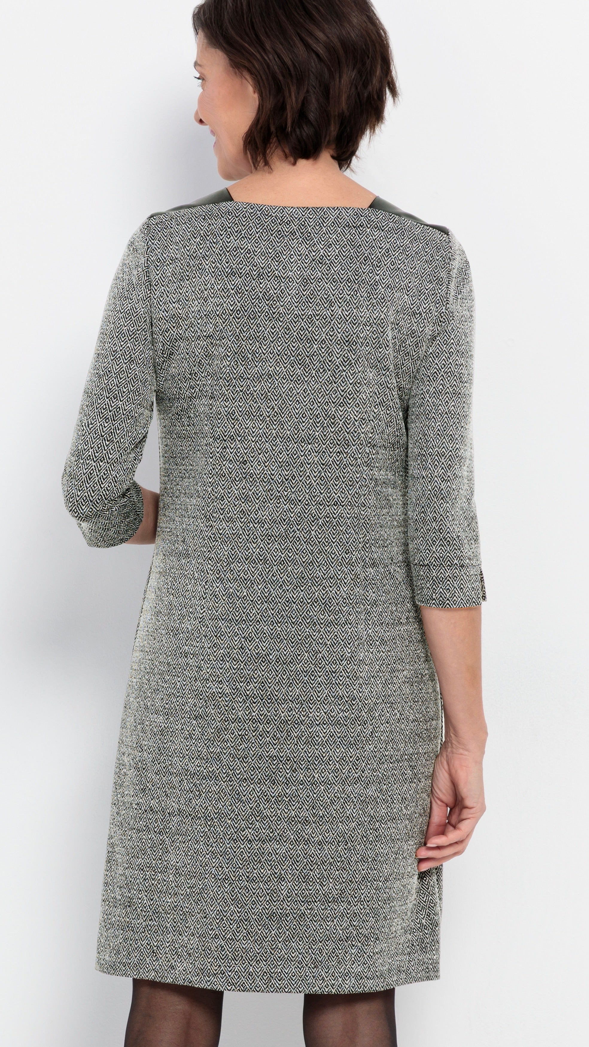 ROBE A CHEVRONS NOIR FEMMEBIANCA 67005