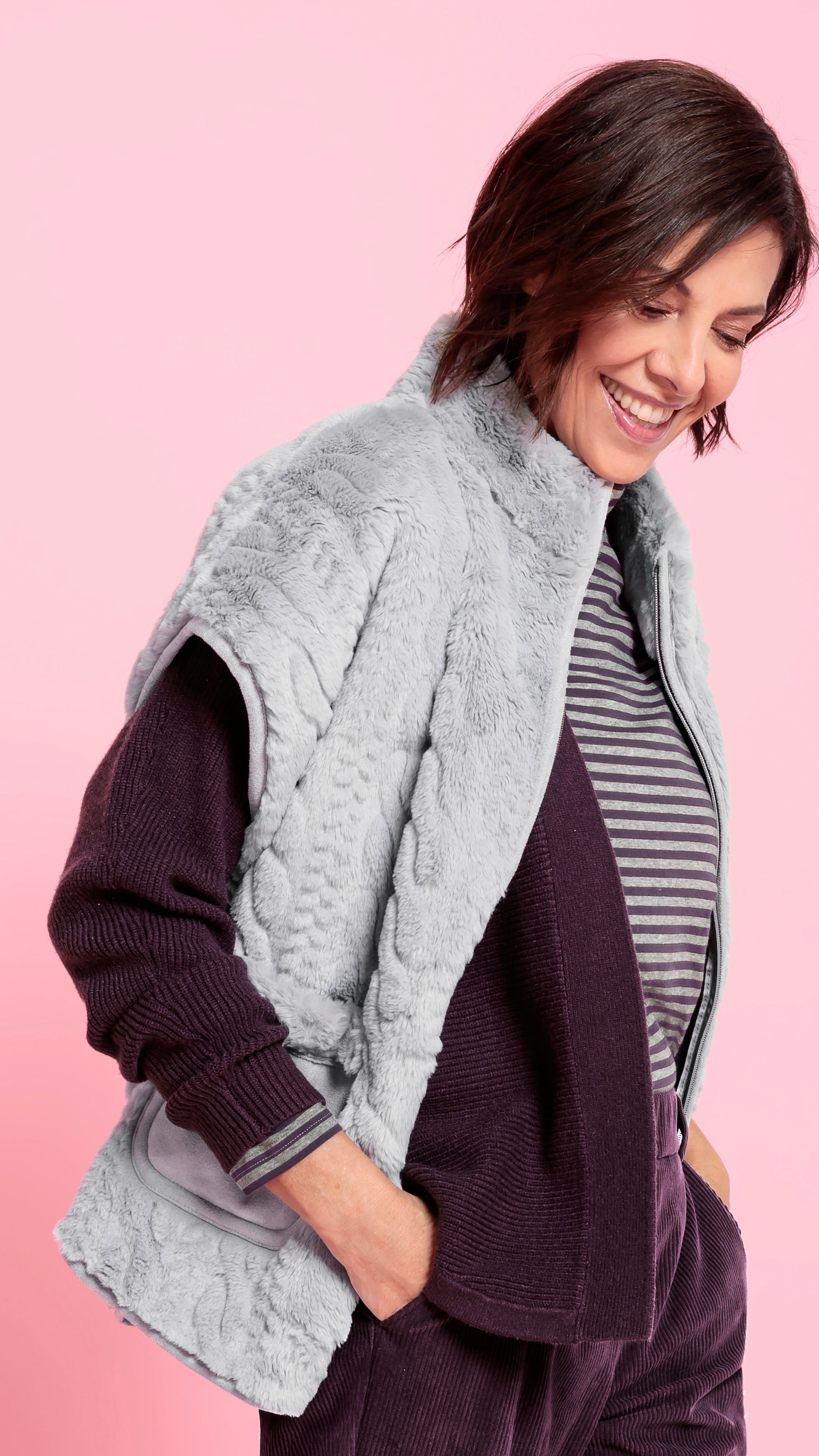 GILET SANS MANCHES FAUSSE FOURRURE TORSADE GRIS BIANCA CARINA 69026