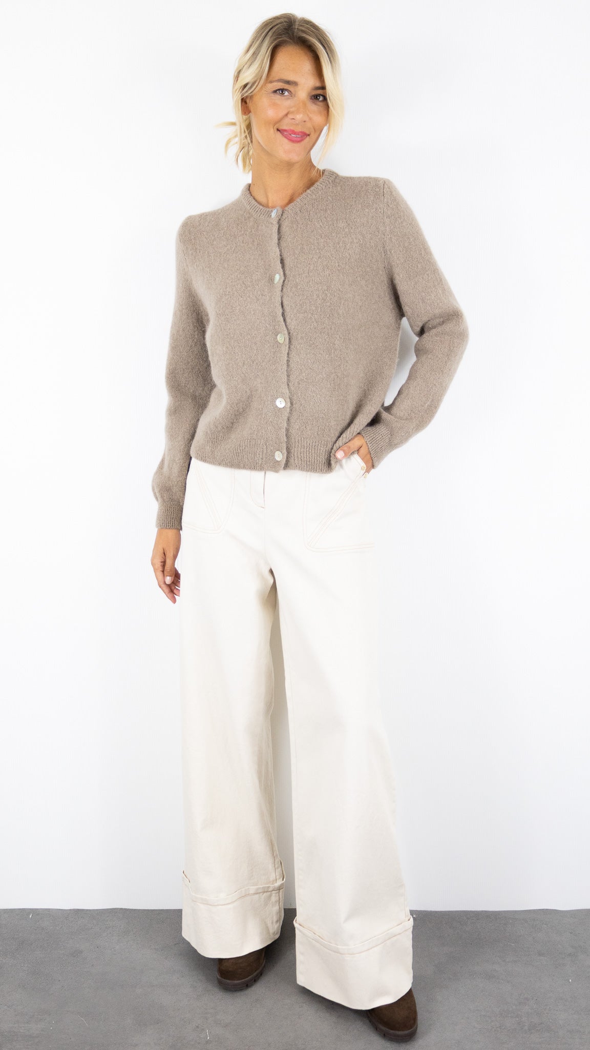 CARDIGAN EN MOHAIR POUR FEMME NAIS 7517#COLOR_TAUPE