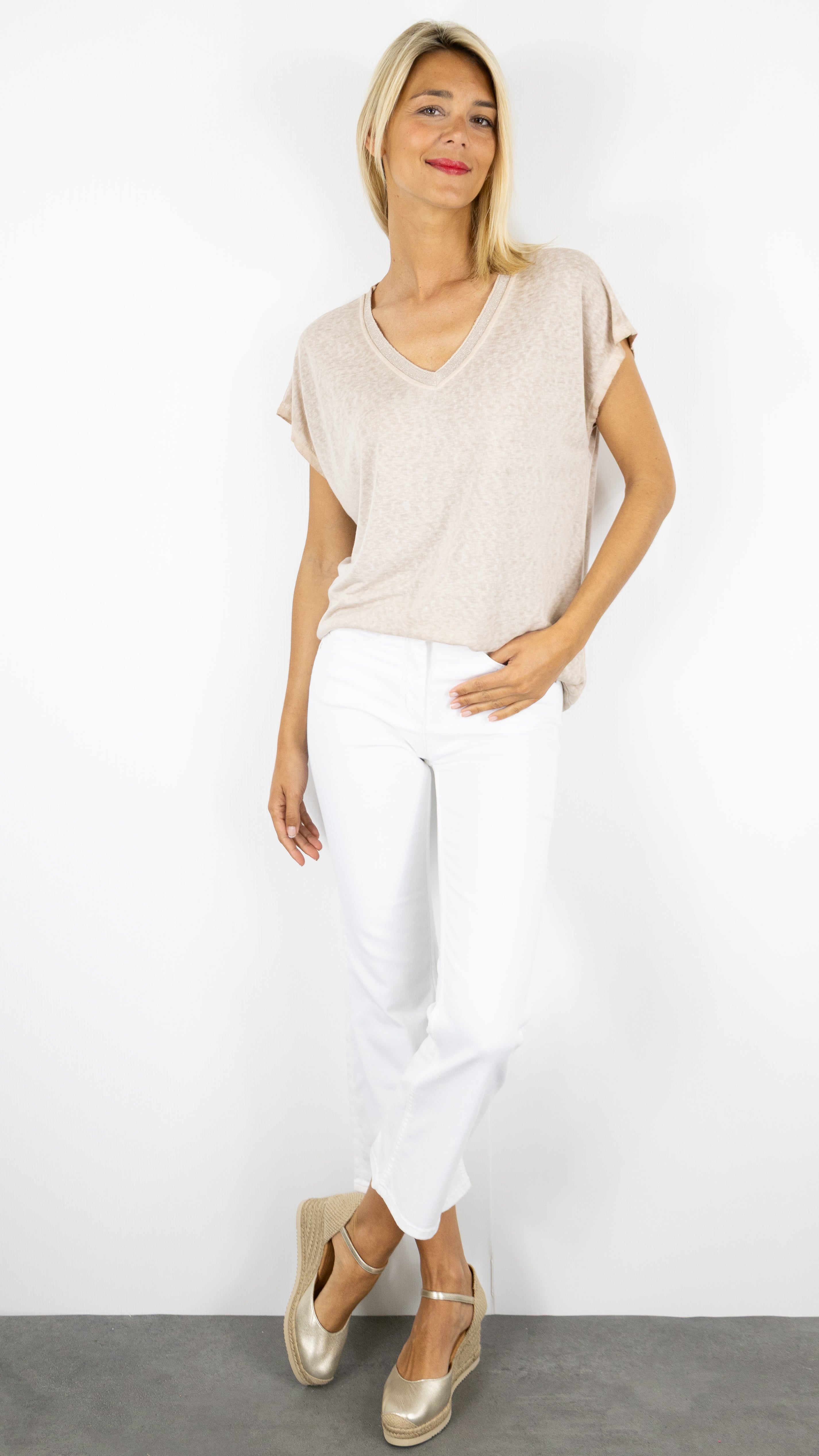 TEE-SHIRT COL V MANCHES COURTES ENCOLURE LUREX ANDROMEDE 810761#COLOR_TAUPE