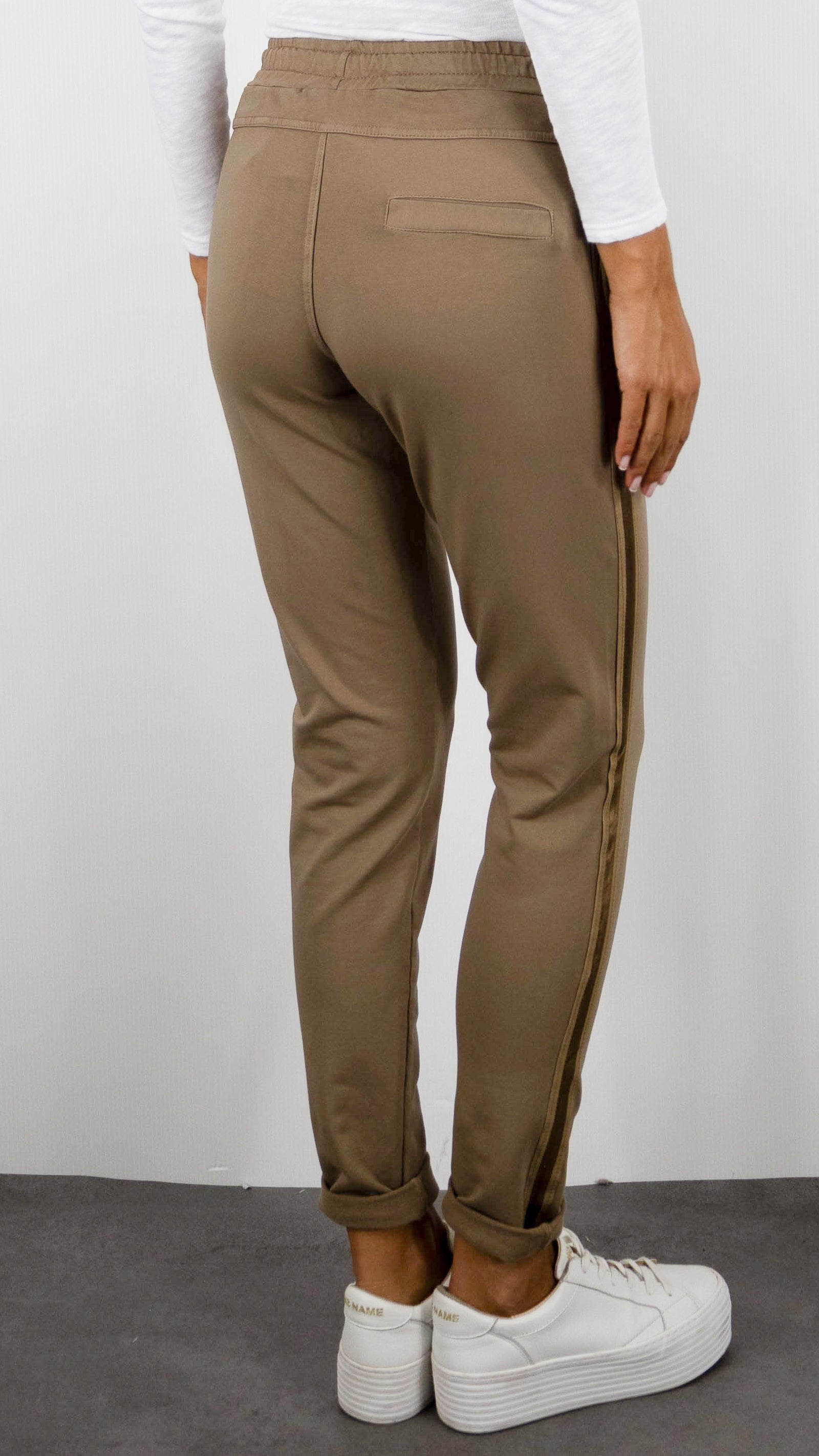 JOGGING TAILLE ELASTIQUES AVCE BANDES SATINEES POUR FEMME STUDIO PARISIEN 822739#COLOR_MOKA