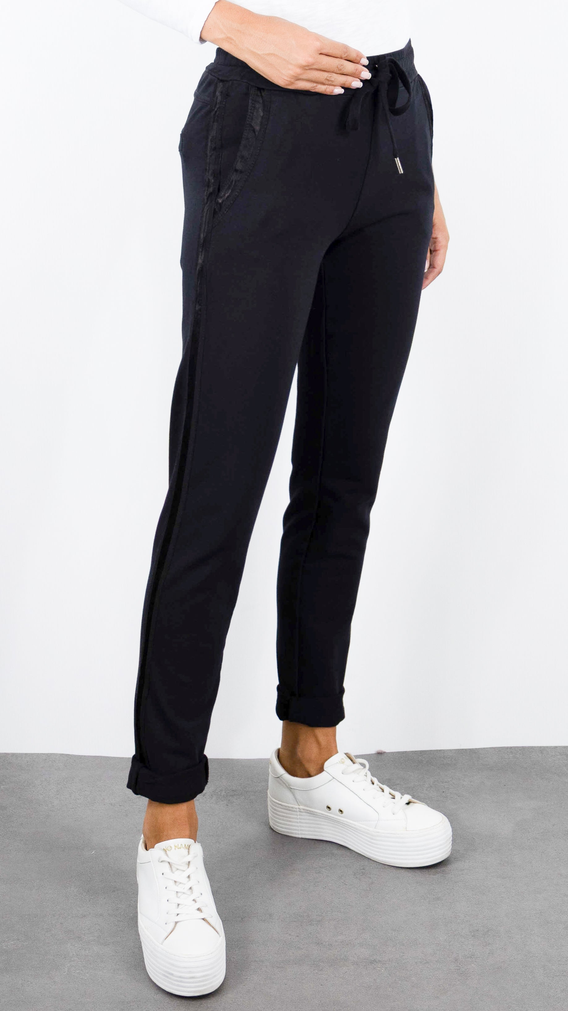 JOGGING TAILLE ELASTIQUES AVCE BANDES SATINEES POUR FEMME STUDIO PARISIEN 822739#COLOR_NOIR