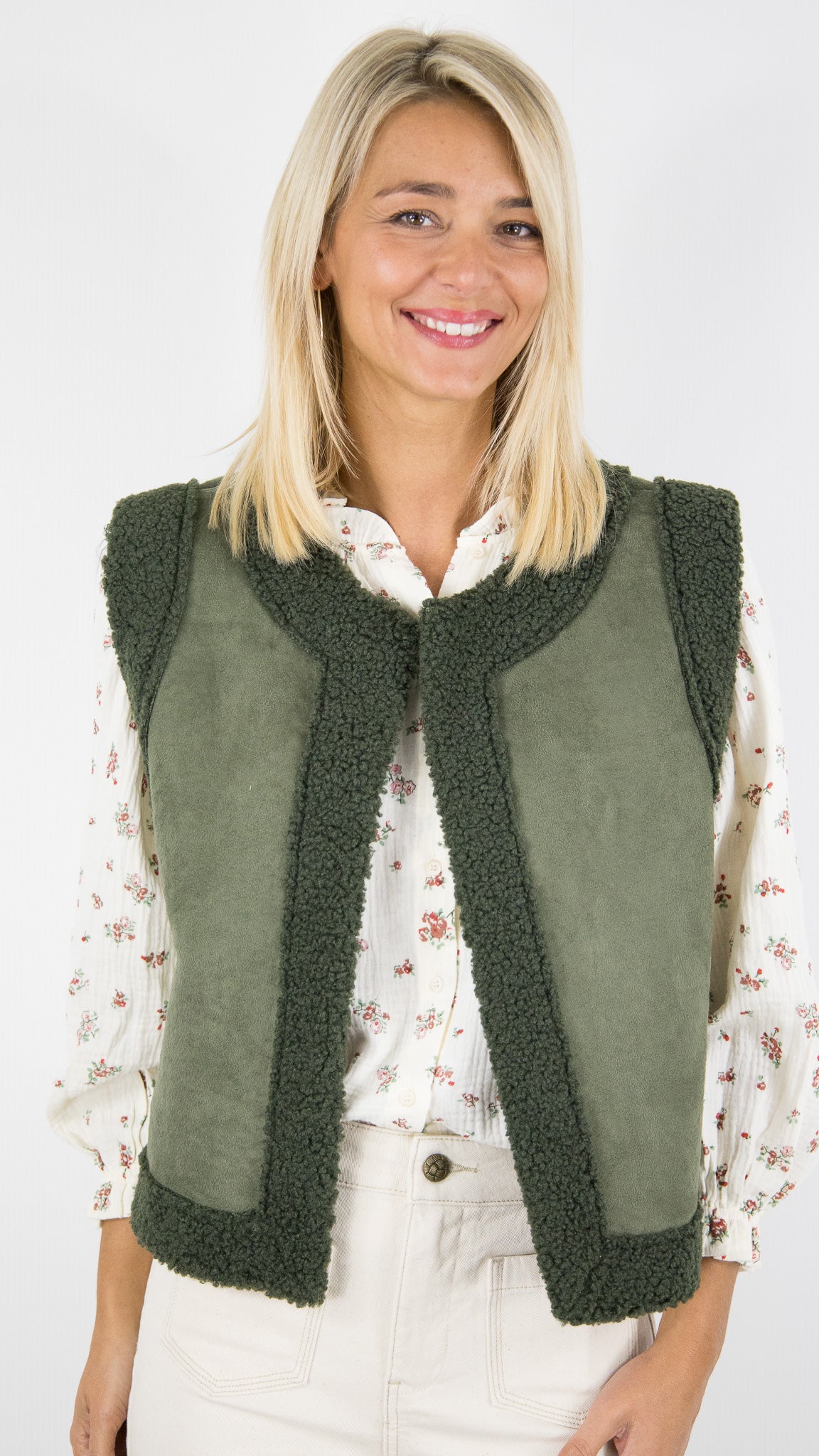 GILET SANS MANCHES KAKI FOURRURE ECOLOGIQUE SUEDINE FEMME ANDROMEDE 87981