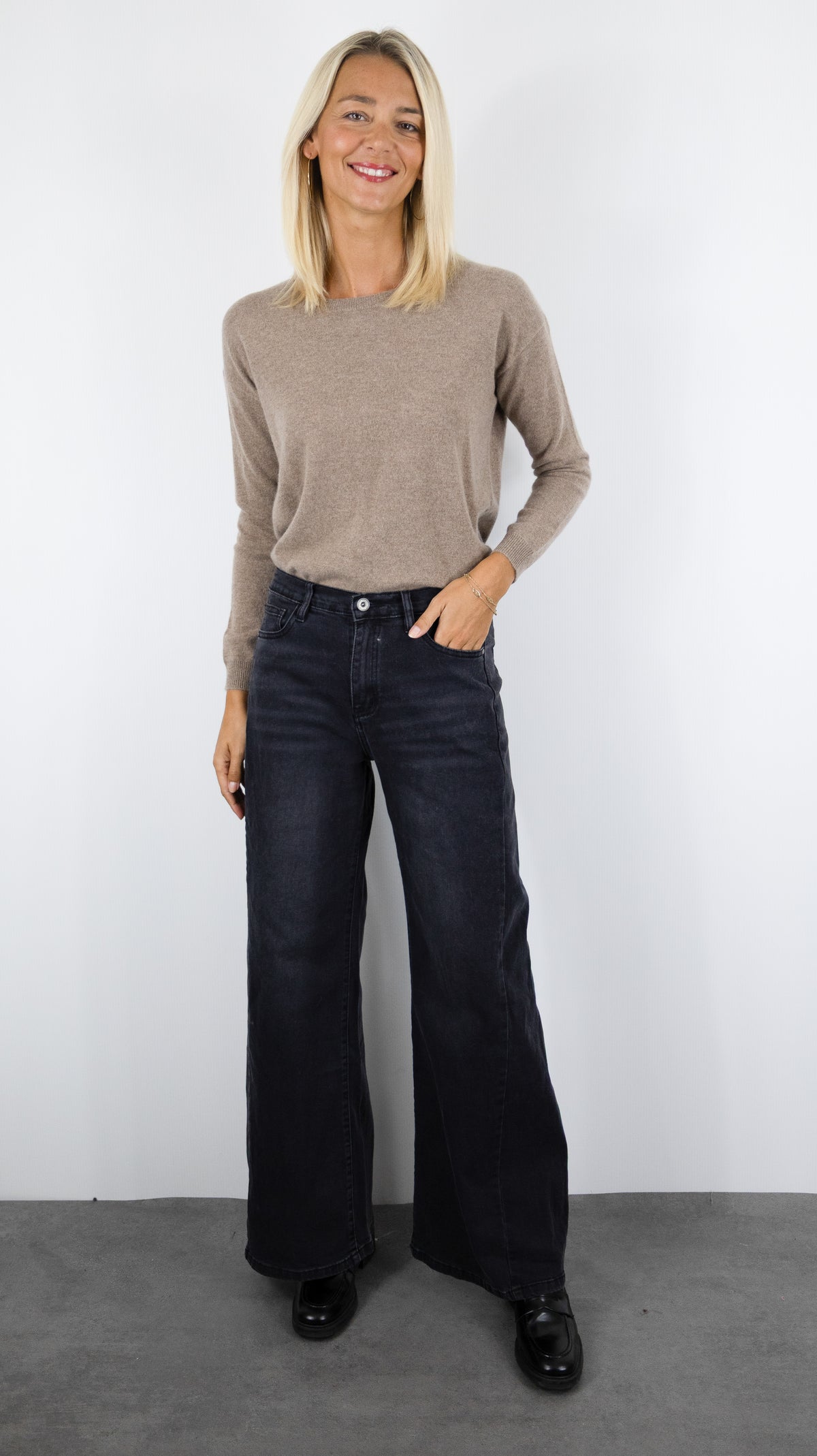 JEANS LARGE NOIR POUR FEMME STUDIO PARISIEN 9211