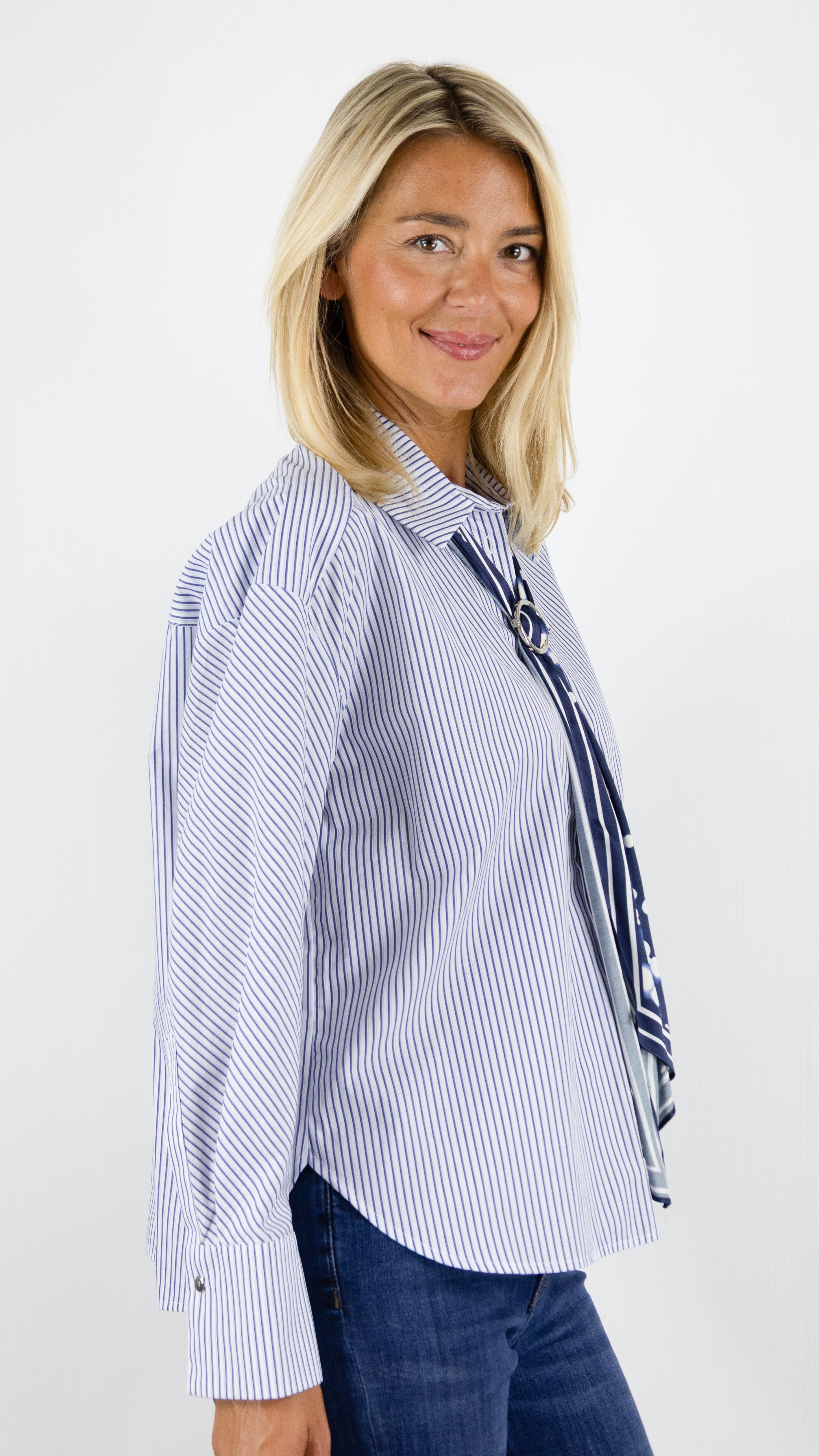 CHEMISE RAYEE POUR FEMME EN COTON AVEC CRAVATE IMPRIMEE AMOVIBLE CAROLINE BISS 4623