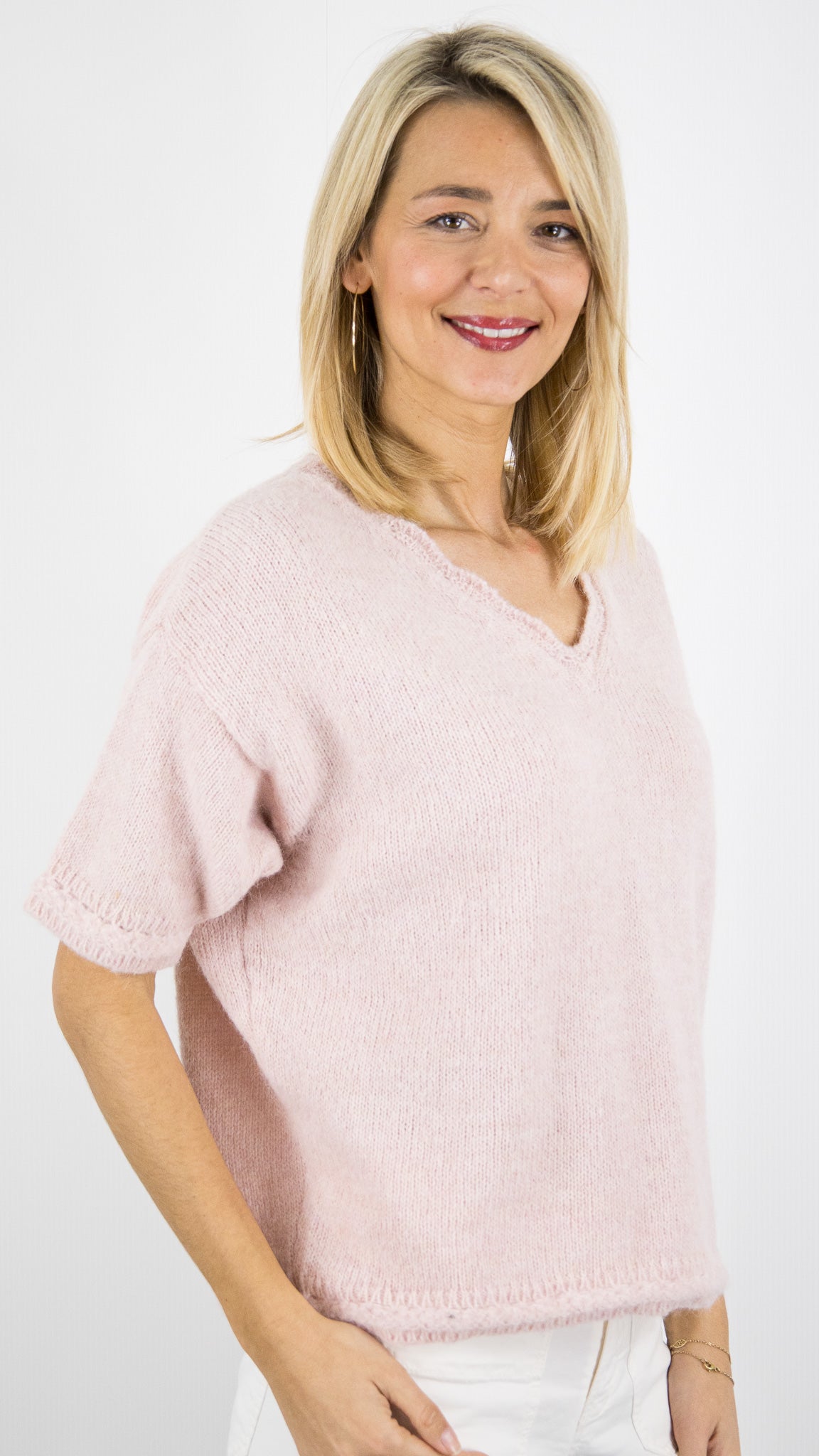 PULL COL V AJOURE EN DENTELLE STUDIO PARISIEN AI25185#COLOR_ROSE