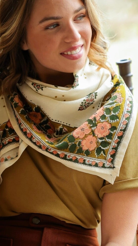 FOULARD IMPRIME EN COTON BALKAN BELLEMME#color_ECRU