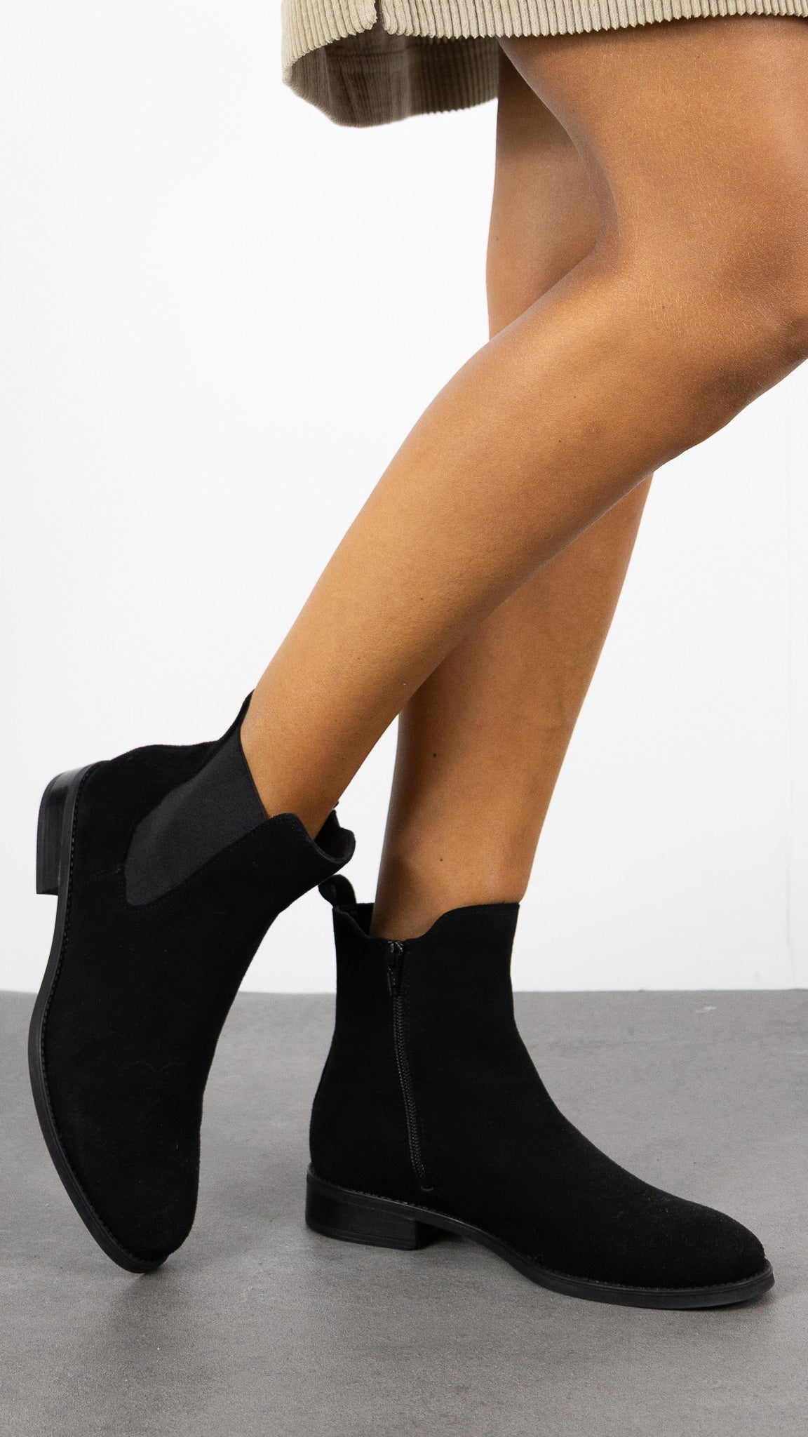 BOOTS PLATES EN DAIM UNISA BARTY_F25_BS#COLOR_BLACK