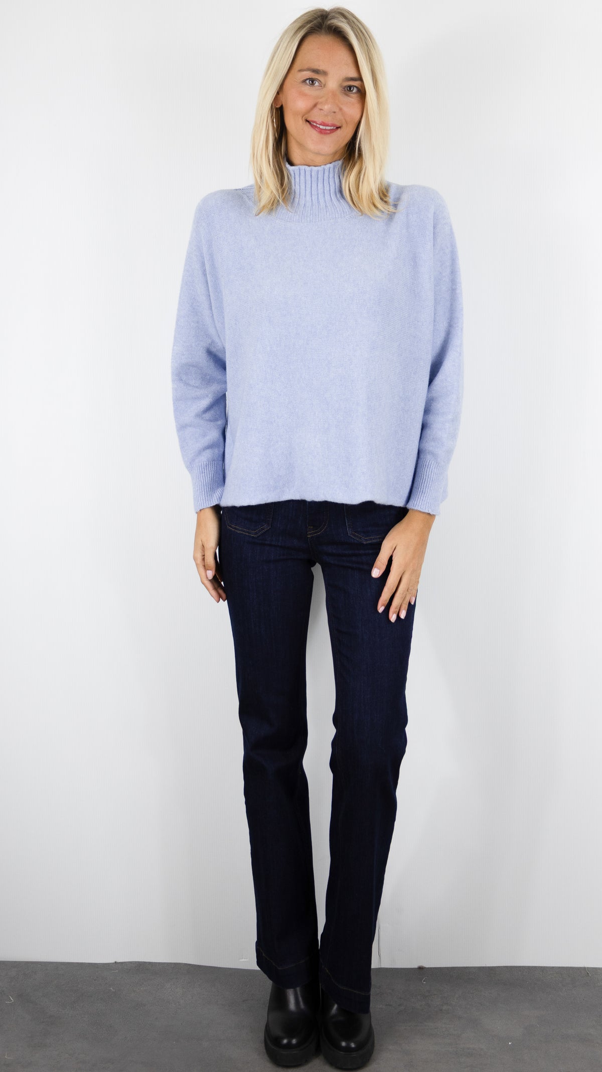 PULL AMPLE COL MONTANT POUR FEMME ALEXANDRE LAURENT C8786#COLOR_JEAN CLAIR