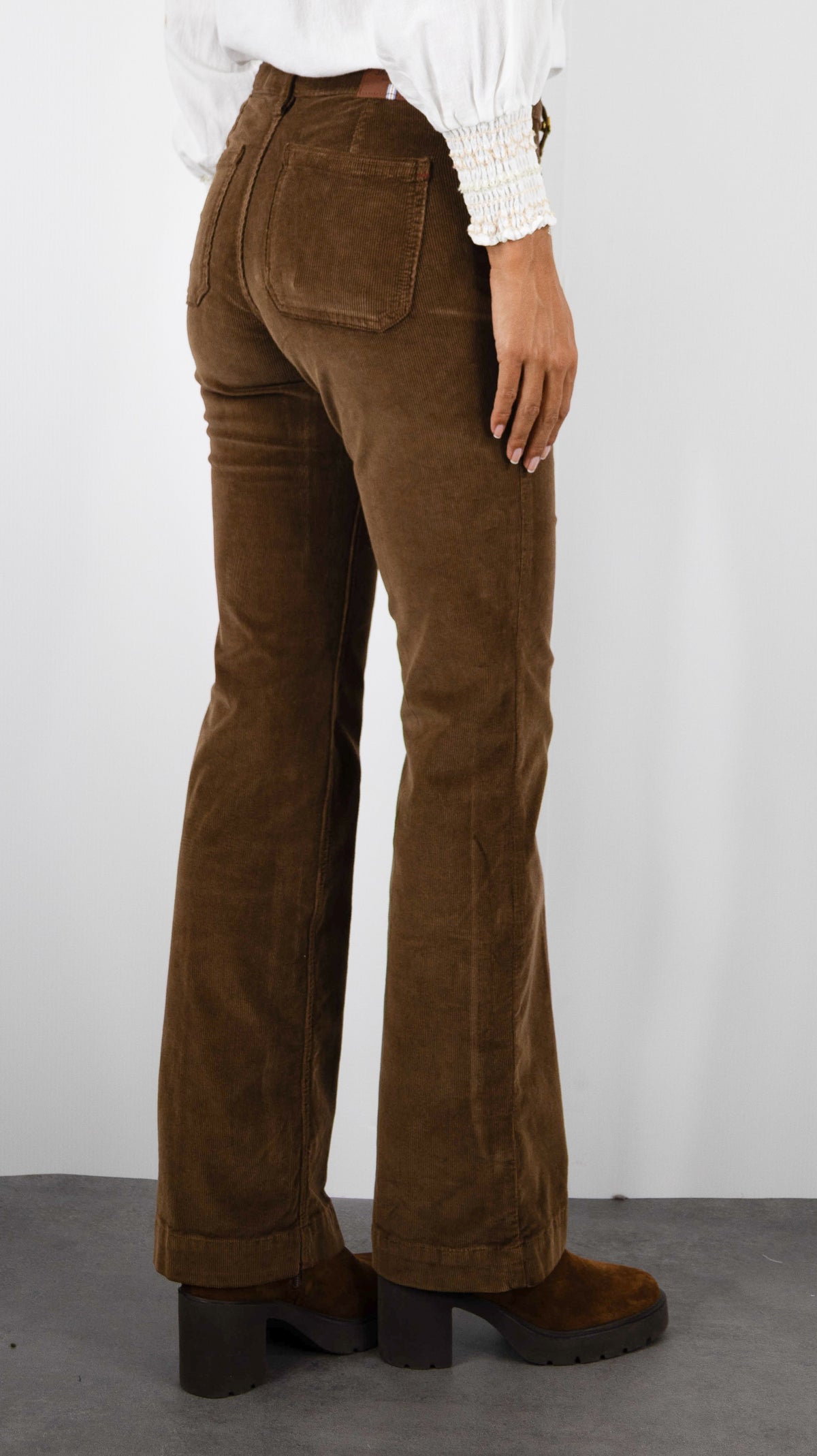 JEANS EVASE EN VELOURS POUR FEMME JANE BLUE BASTILLE NOTTING HILL#COLOR_CAMEL