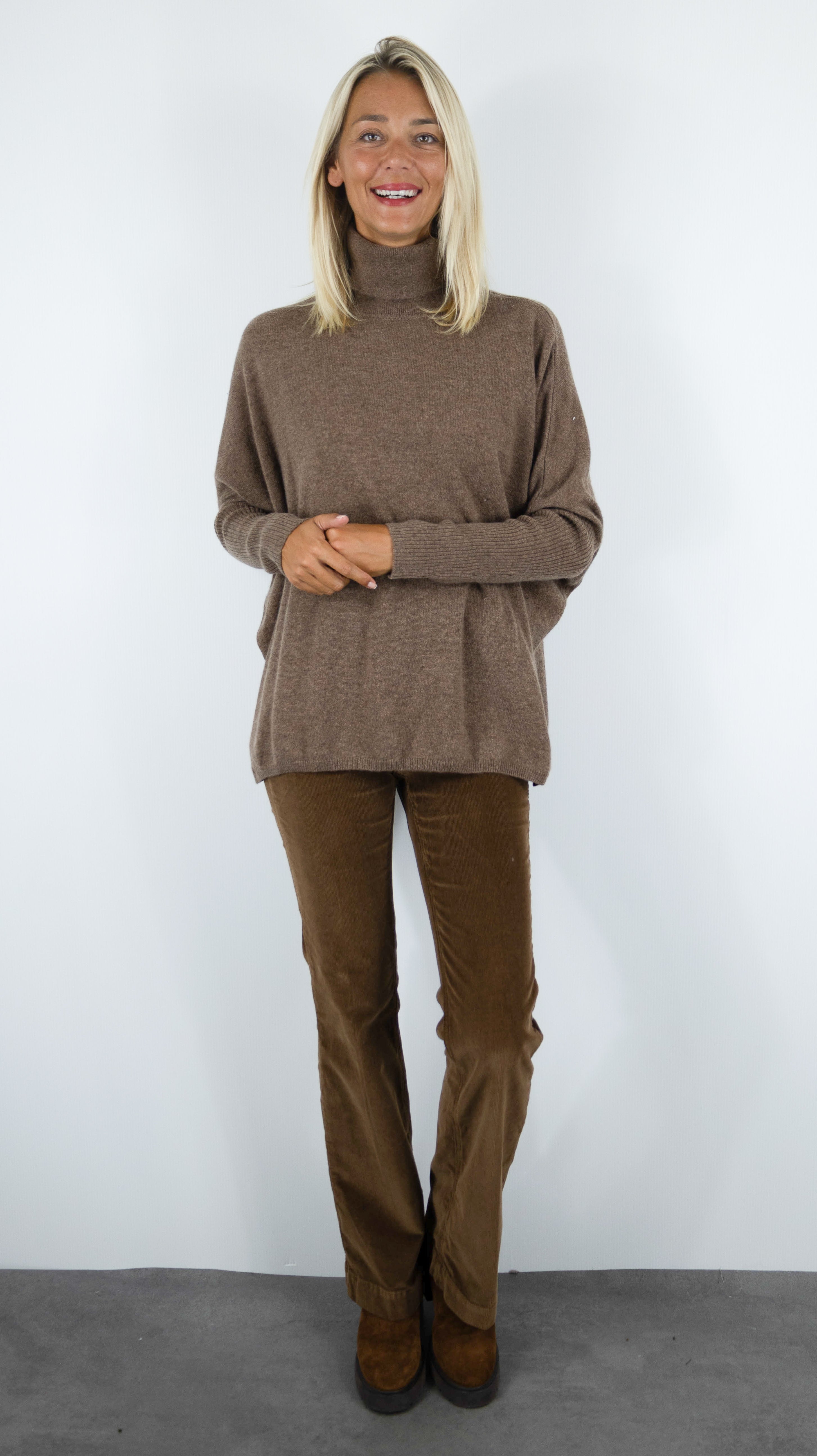 PULL AMPLE COL ROULE EN CACHEMIRE POUR FEMME NOT SHY MARGARETH#COLOR_CAFE AU LAIT