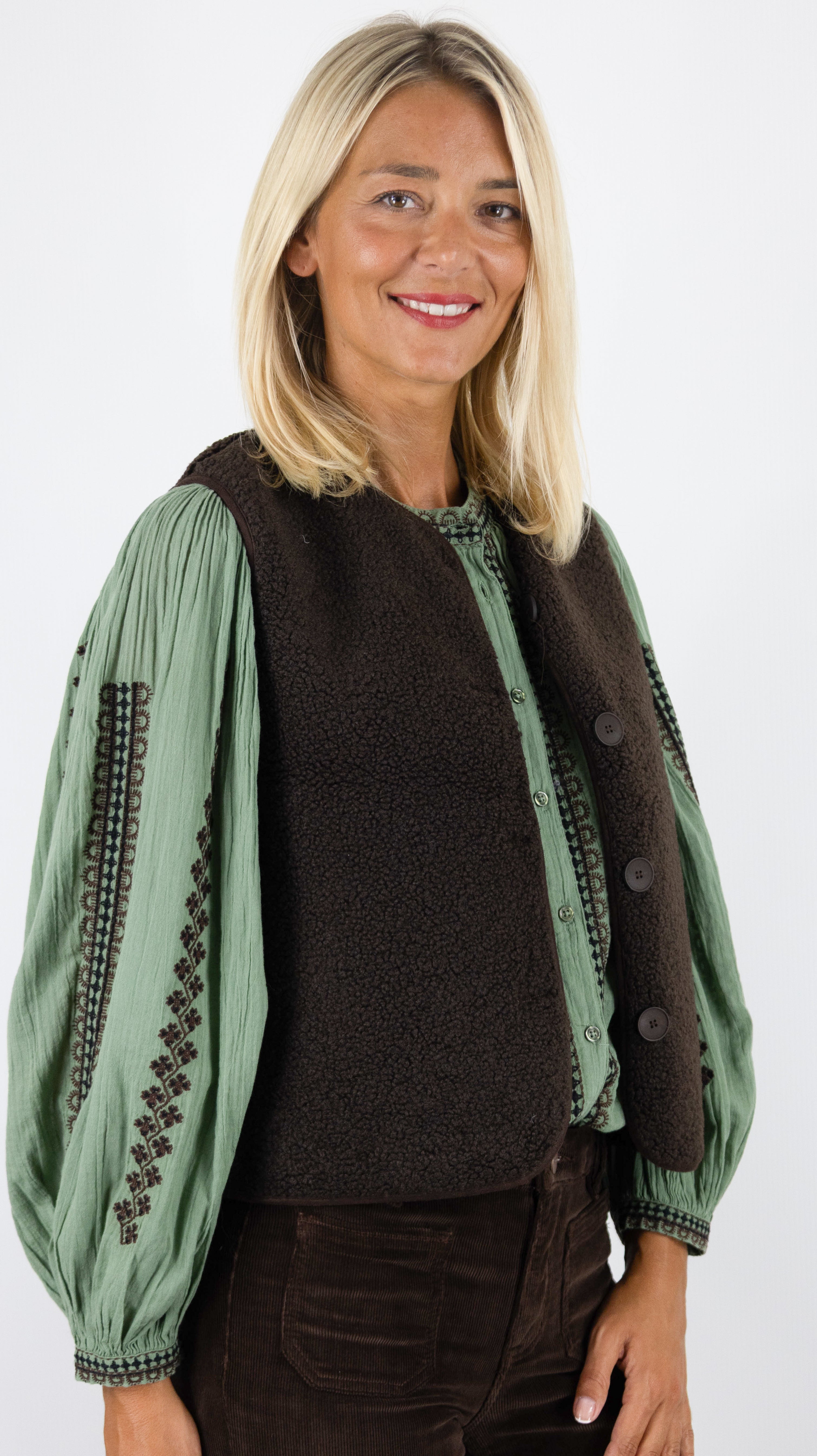GILET SANS MANCHES MOUTON POUR FEMME IT HIPPIE K202-384#COLOR_MARRON