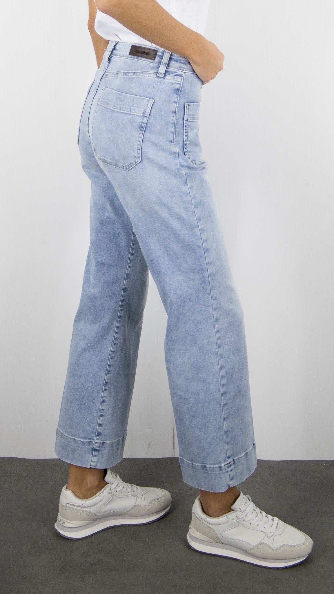 JEANS DENIM LARGE 7/8 FEMME DENIM STUDIO BELLA LIGHT BLUE DENIM#COLOR_SEVENTY WASH/DENIM