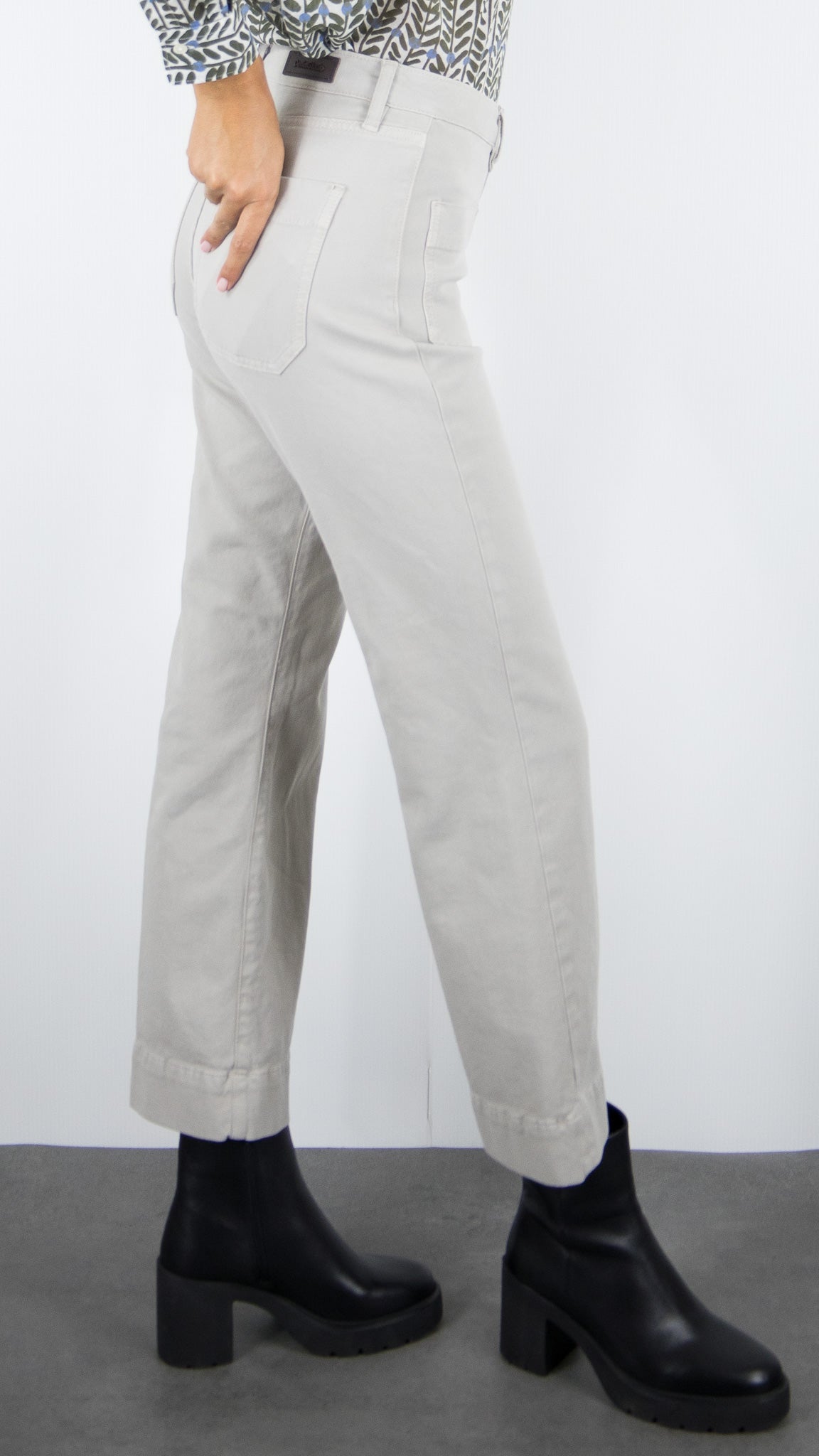 PANTALON TAILLE HAUTE EVASE FEMME DENIM STUDIO BELLA SOFT TWILL#COLOR_TAUPE/GALET