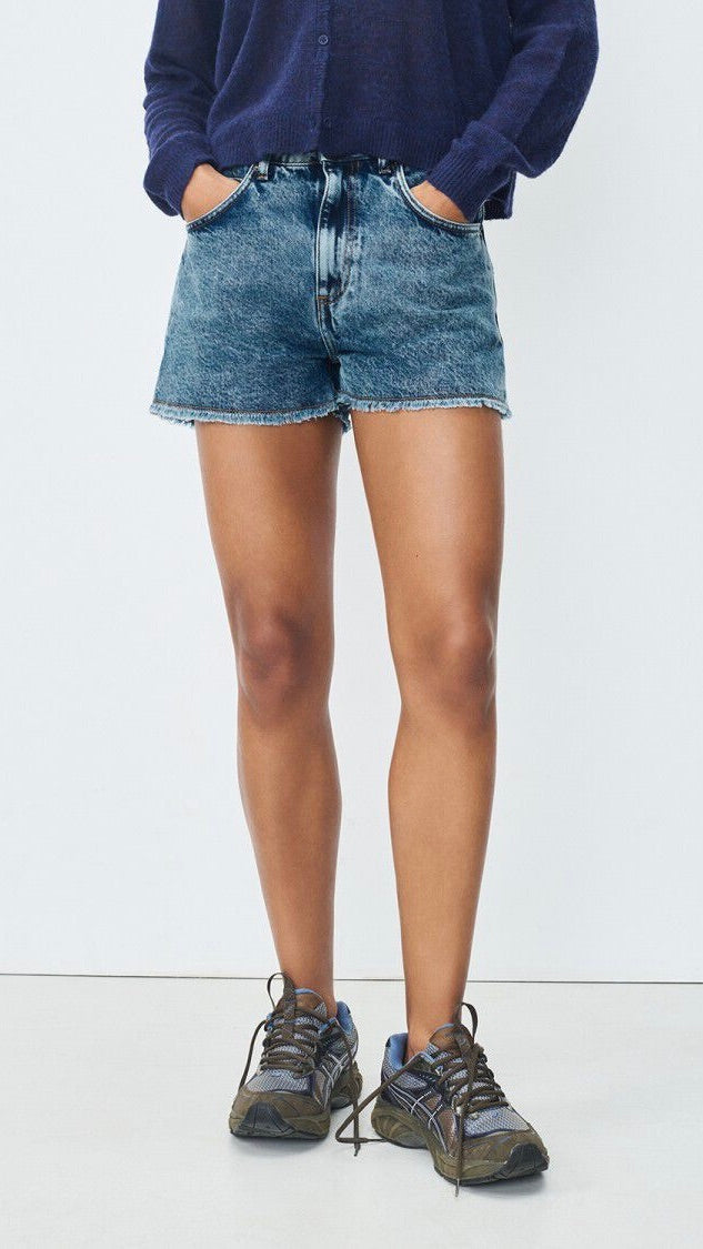 SHORTCOURT EN JEANS FINITIONS BORDS FRANCS AMERICAN VINTAGE JOYBIRD AUTHENTIC STONE