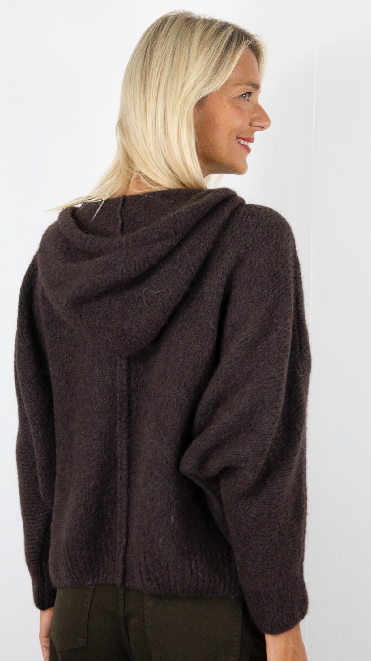 GILET A CAPUCHE EN LAINE POUR FEMME STUDIO PARISIEN 25694#COLOR_DARK CHOCO