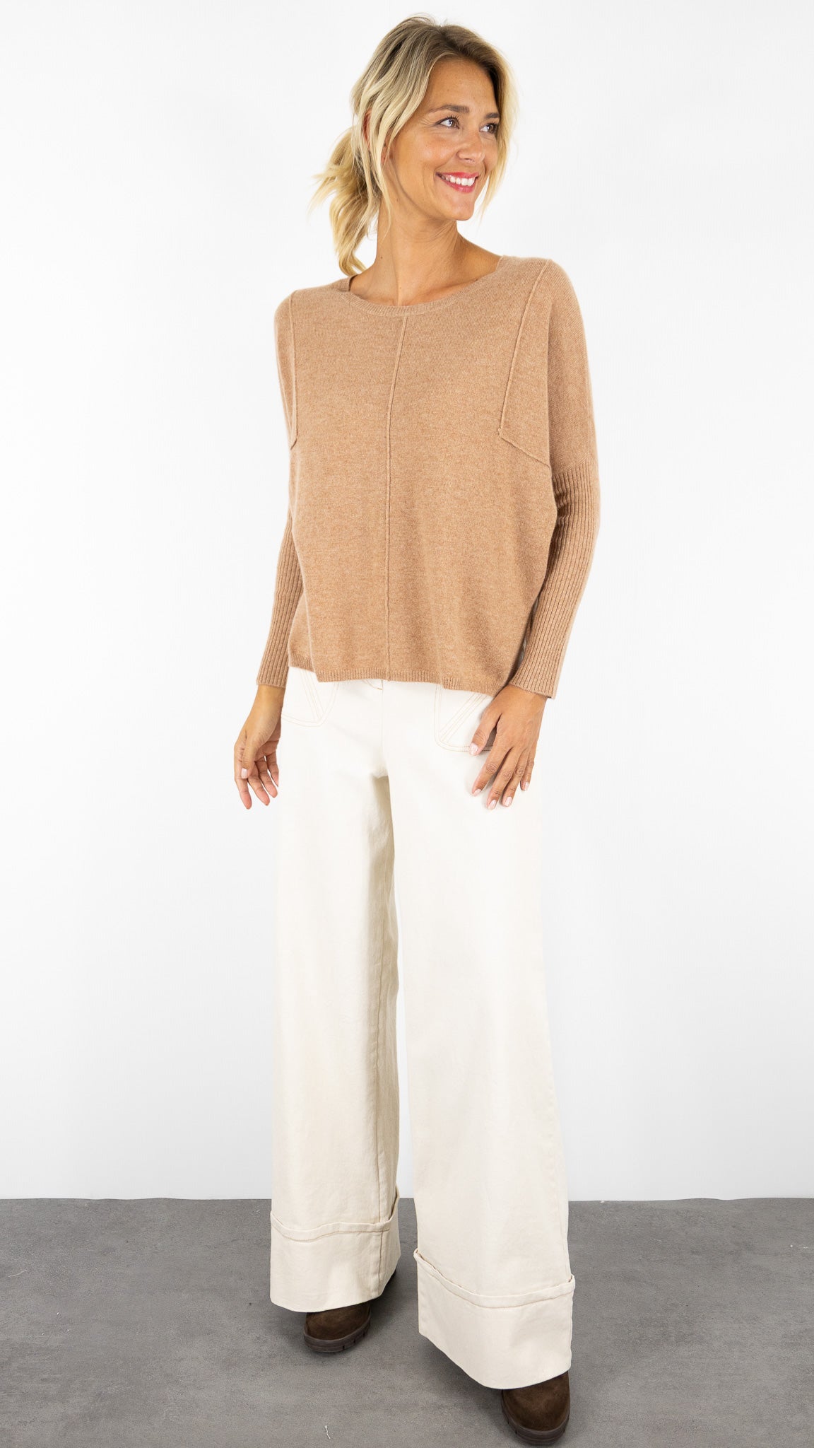 PULL AMPLE COL ROND EN CACHEMIRE POUR FEMME NOT SHY BOURNA CAMEL CHINE