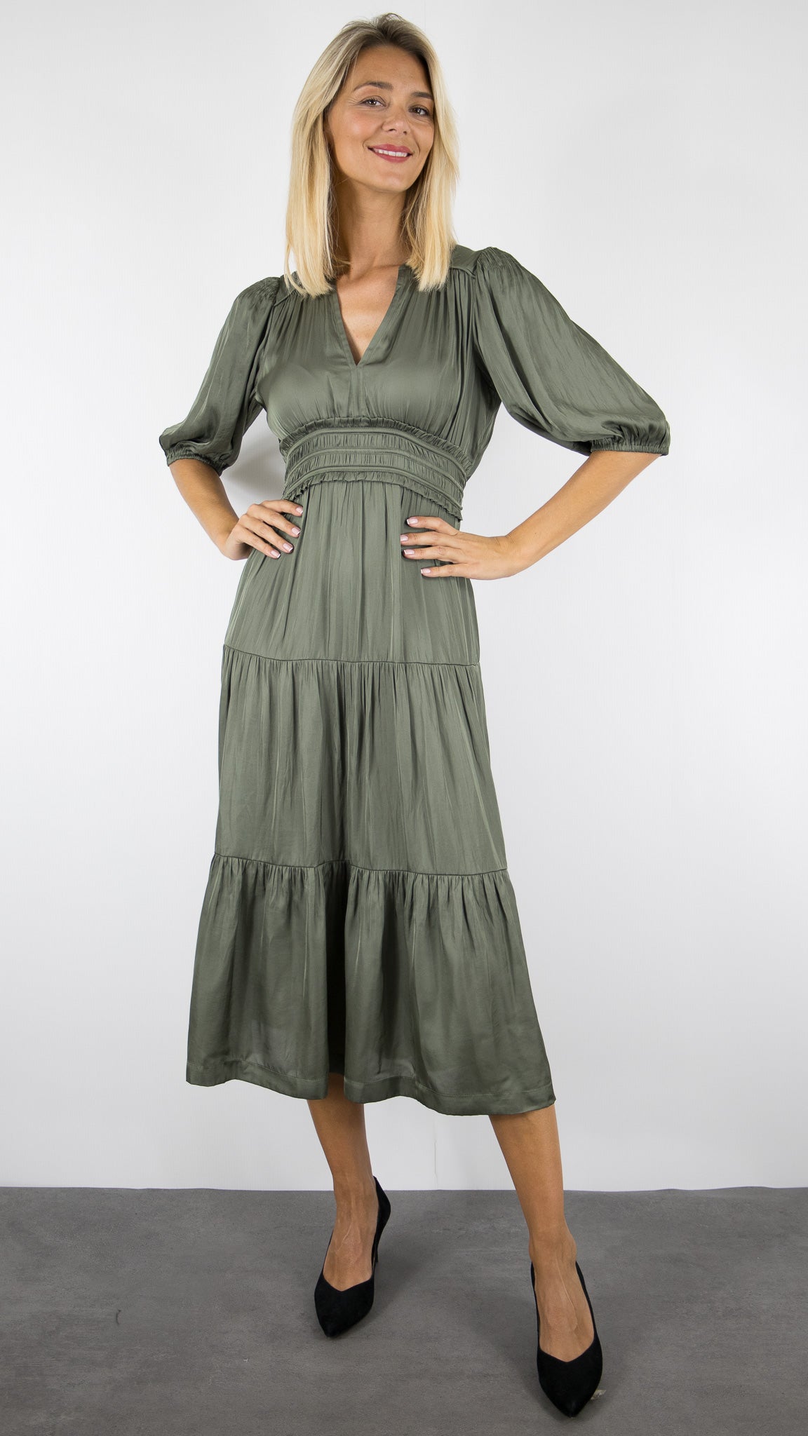 ROBE MIDI FRONCEE EN POLYSOIE KAKI BA&SH CLELI