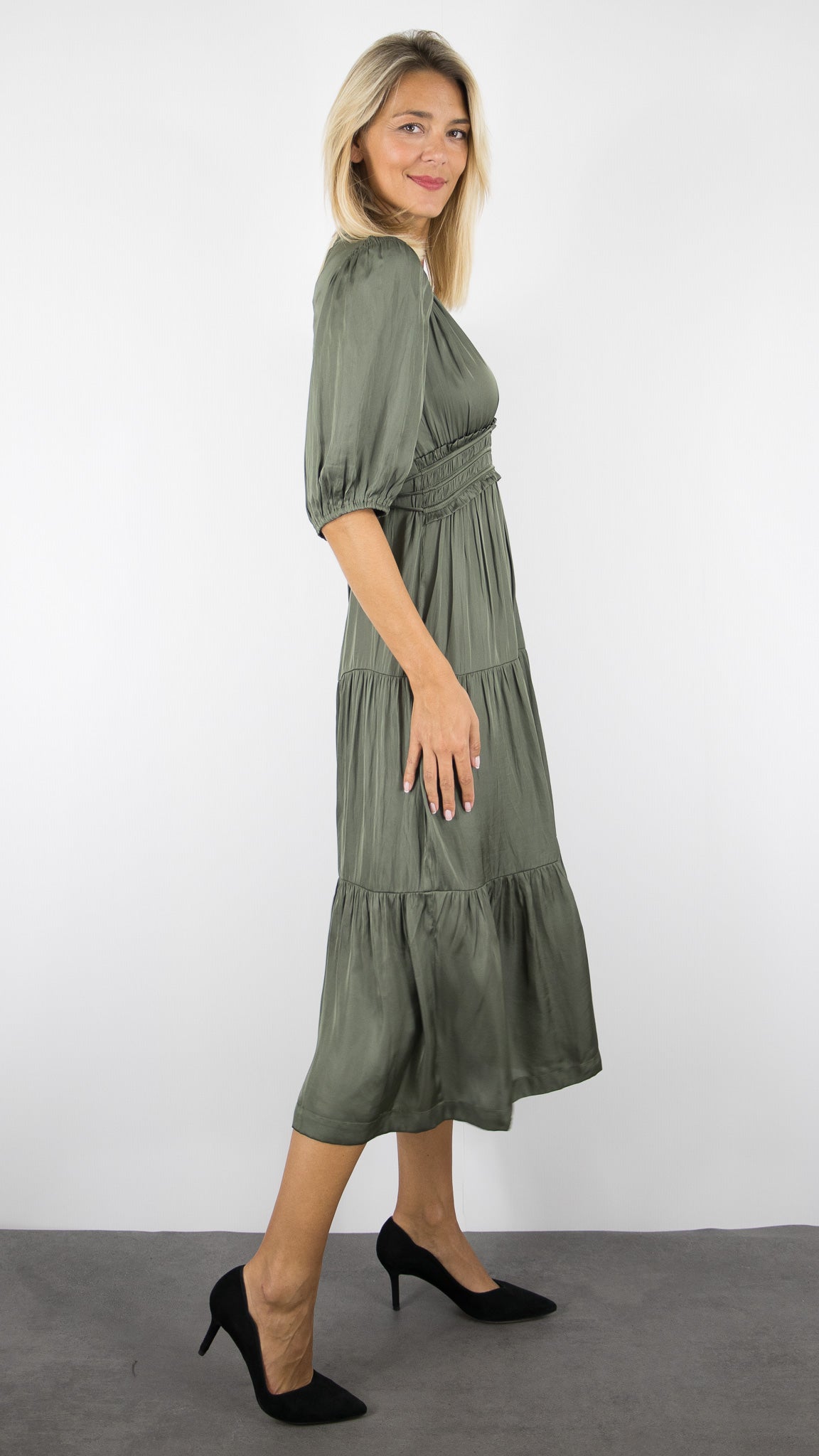 ROBE MIDI FRONCEE EN POLYSOIE KAKI BA&SH CLELI