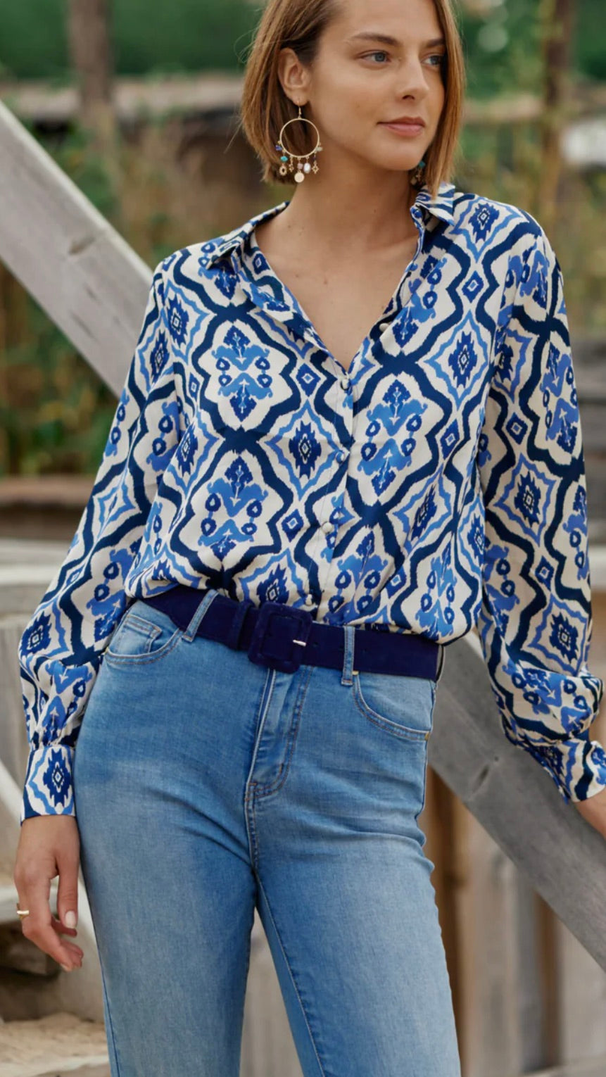 BLOUSE IMPRIMEE SATINEE LA PETITE ETOILE SANDA BLEUE