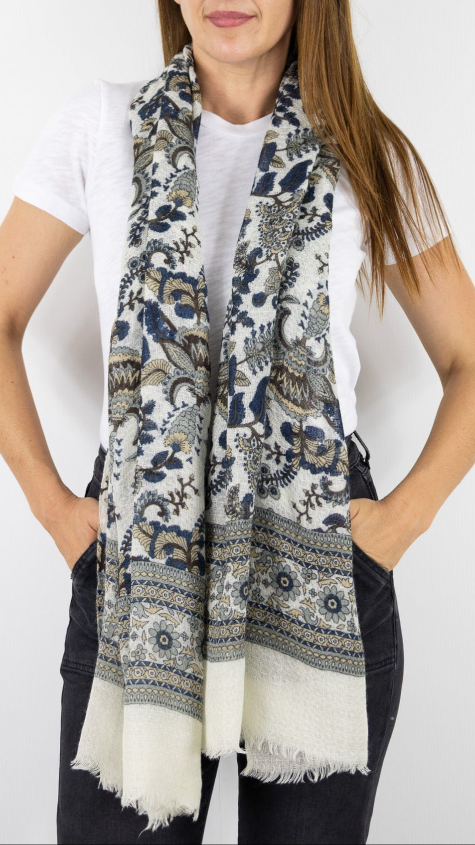 ECHARPE IMPRIMEE EN LAINE NATUREL MARINE GERARD DAREL DCH22 C282