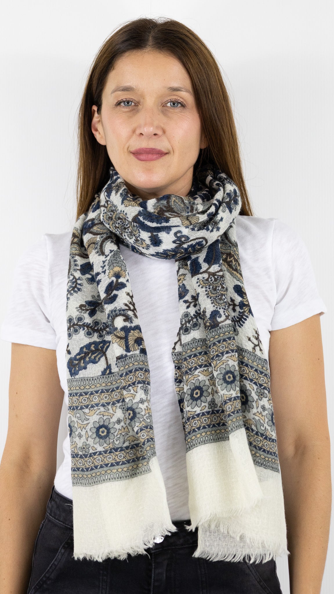 ECHARPE IMPRIMEE EN LAINE NATUREL MARINE GERARD DAREL DCH22 C282