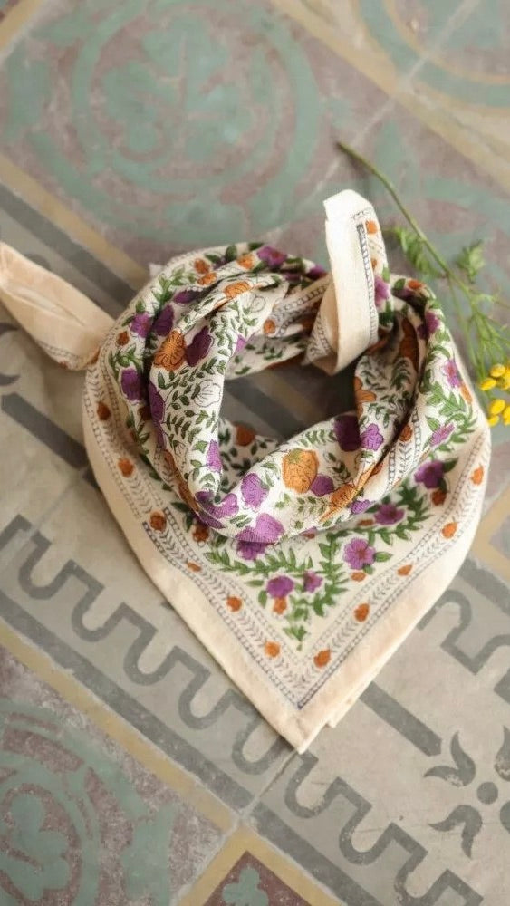 FOULARD IMPRIME FLEURI CASSIS 100% COTON BELLEMME ELLIS PETIT FORMAT#COLOR_VIOLETTE