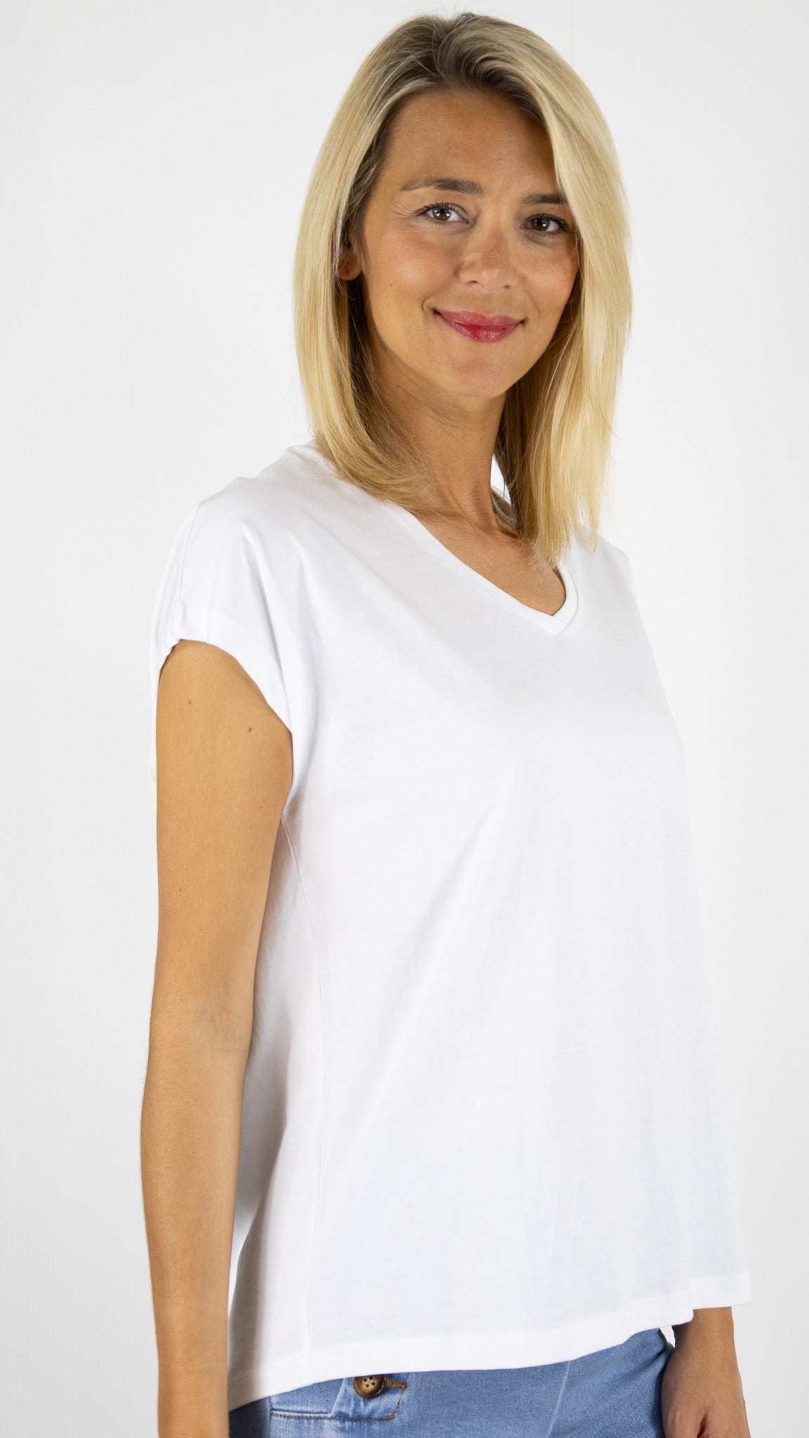 TEE-SHIRT V EN COTON PIMA ANONYM EMI#COLOR_BLANC