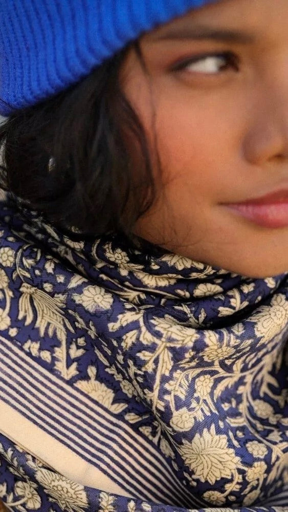 ECHARPE IMPRIME FLEURI FOULARD ANJALI BELLEMME#color_COBALT