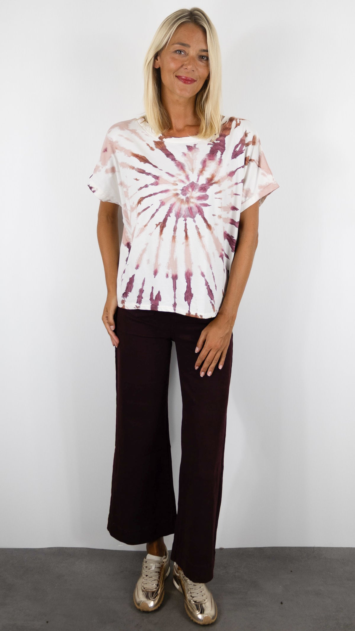 TEE-SHIRT IMPRIME TIE AND DYE EN COTON POUR FEMME LUK AP LK7786 ZR H27#COLOR_PRUNE/CAMEL