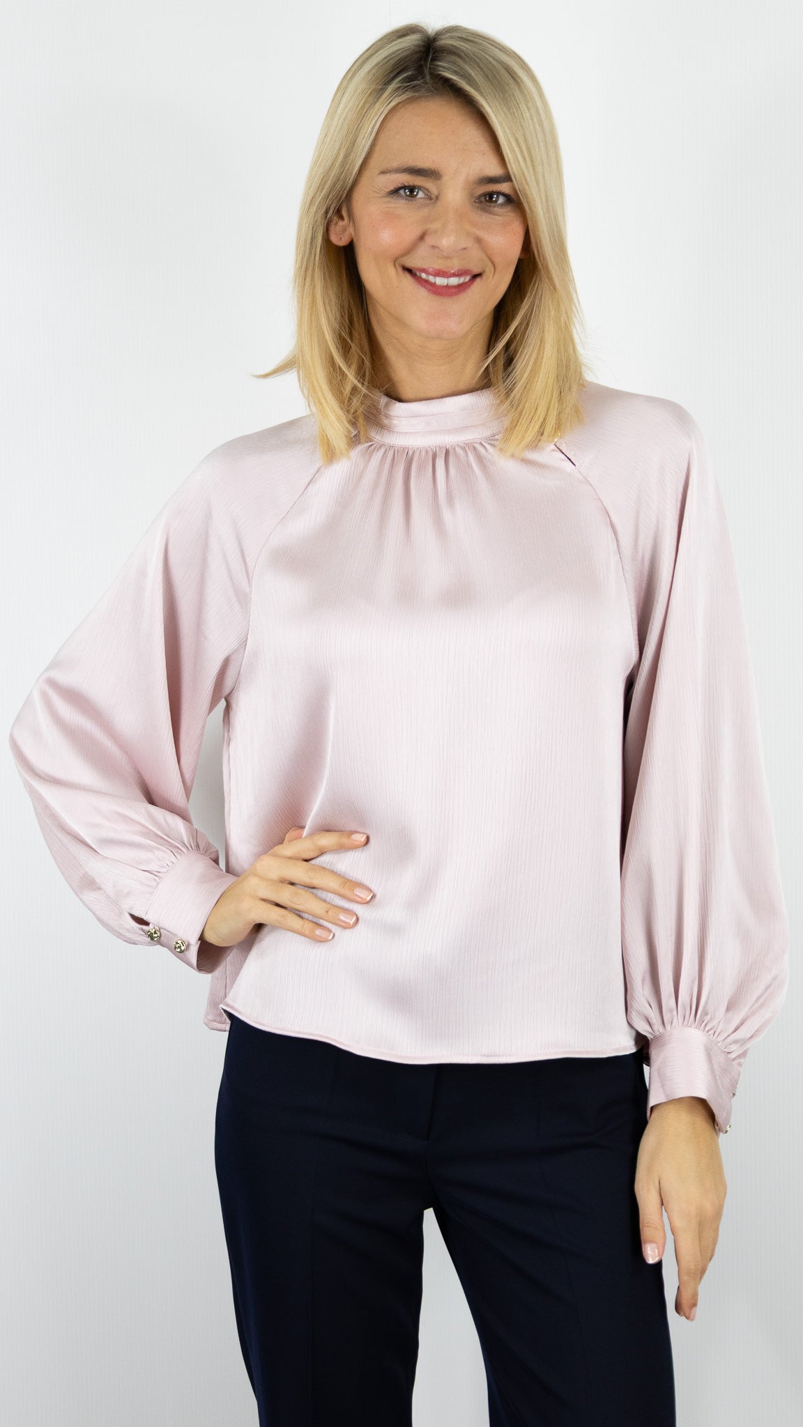 BLOUSE HABILLEE FLUIDE SATINEE GREIGE POUR FEMME LULUMARY H702#color_LIGHT PINK/ROSE CLAIR