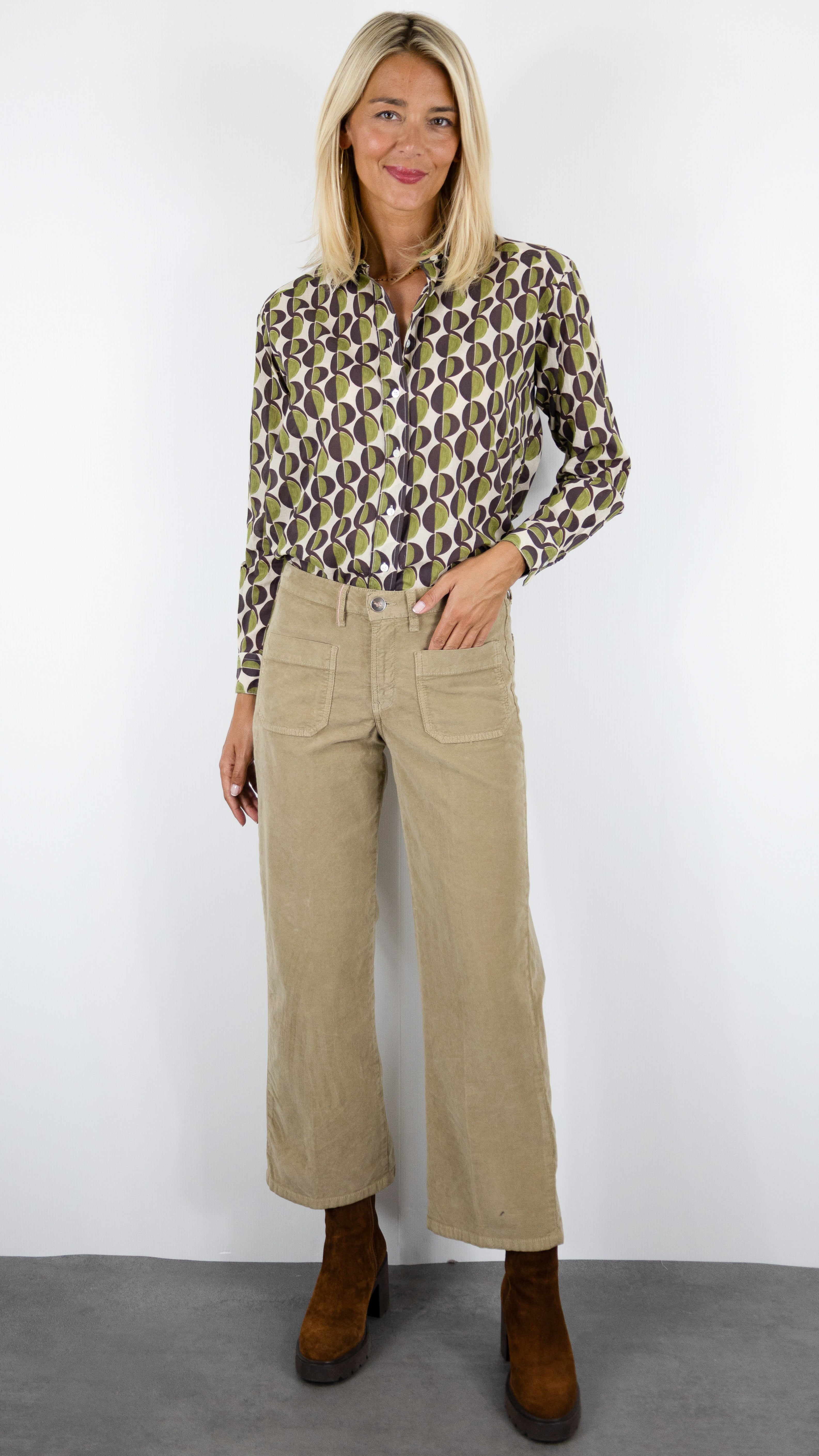 PANTALON EVASE 7/8 EN VELOURS POUR FEMME ISLOW HOPE PALATINE CORD#COLOR_ARIDE/BEIGE CLAIR