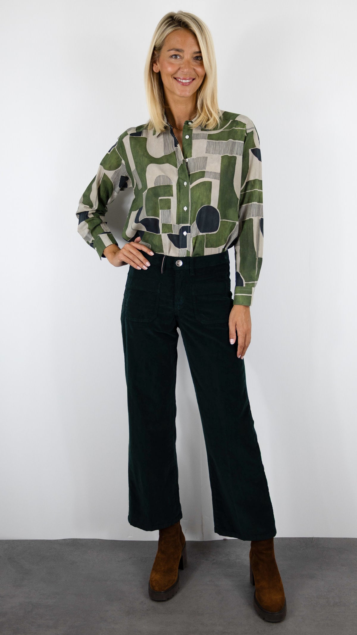 PANTALON EVASE 7/8 EN VELOURS POUR FEMME ISLOW HOPE PALATINE CORD#COLOR_SEQUOIA/VERT BOUTEILLE