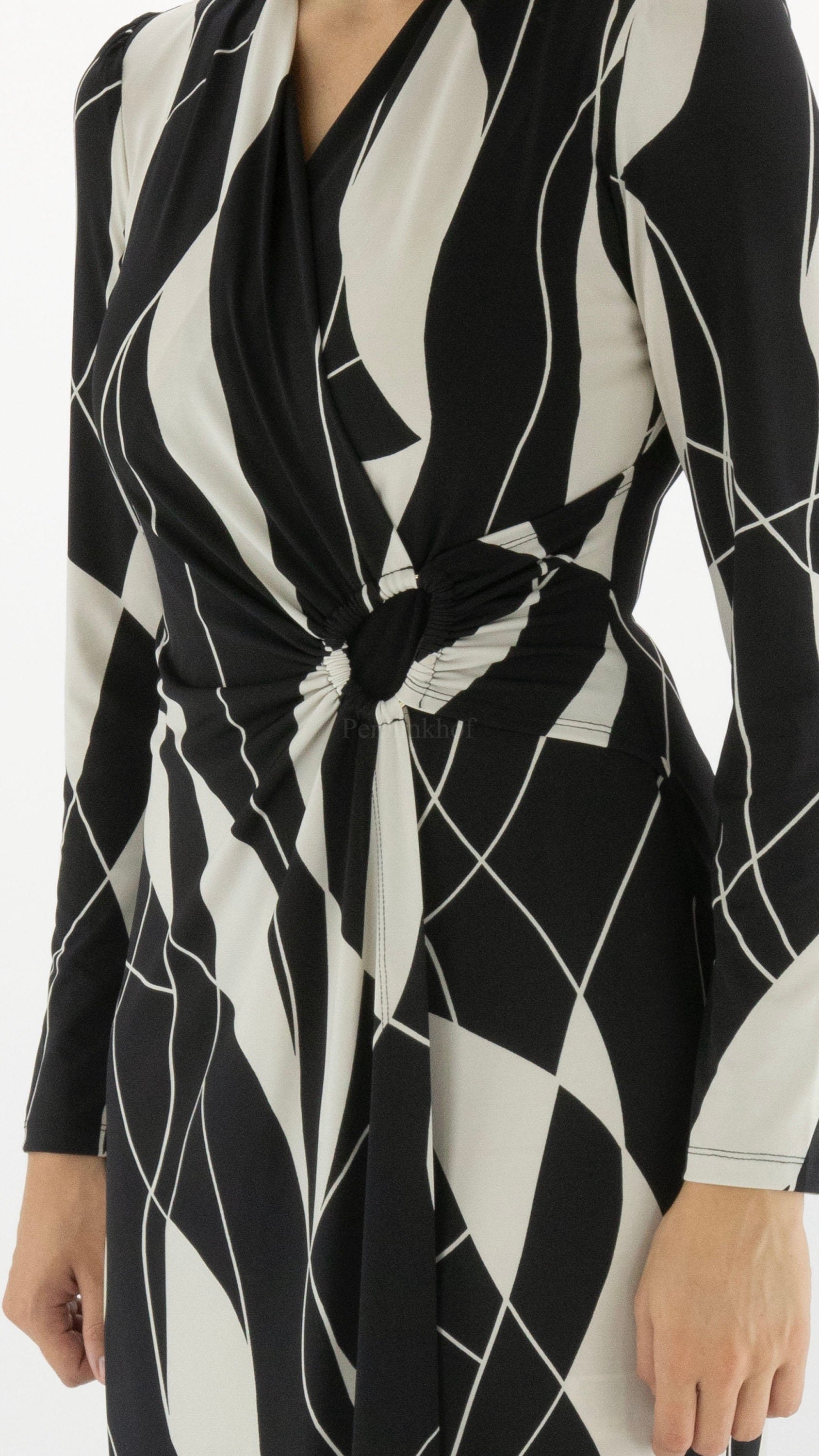 ROBE CROISEE IMPRIME LOSANGE JOSEPH RIBKOFF 233104 NOIR ET BEIGE