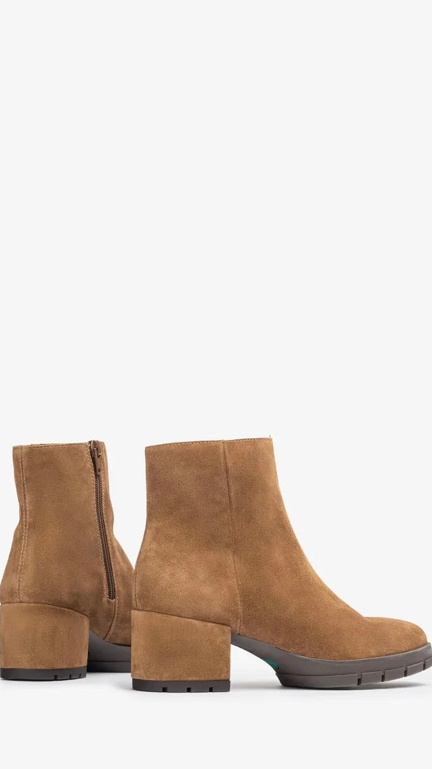 BOOTS COURTES CRANTÉES EN DAIM JAYDI UNISA CAMEL