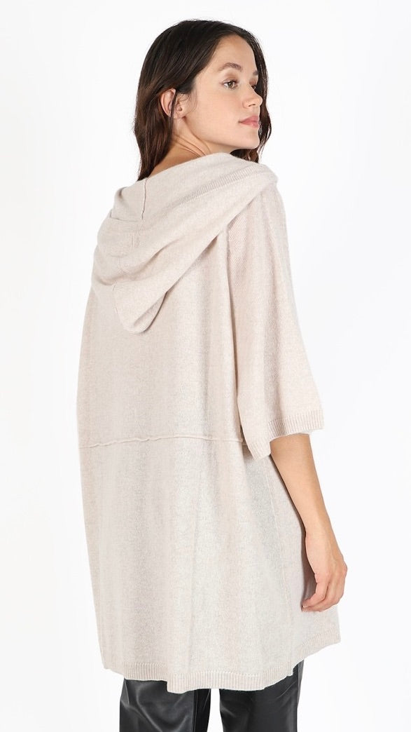 GILET MANCHES COURTES A CAPUCHE EN CACHEMIRE JARDIN PRIVE GI3409 CREME