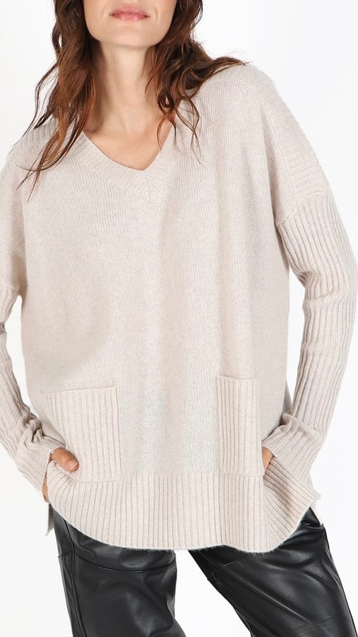 PULL V OVERSIZE JARDIN PRIVE PU1699 CREME
