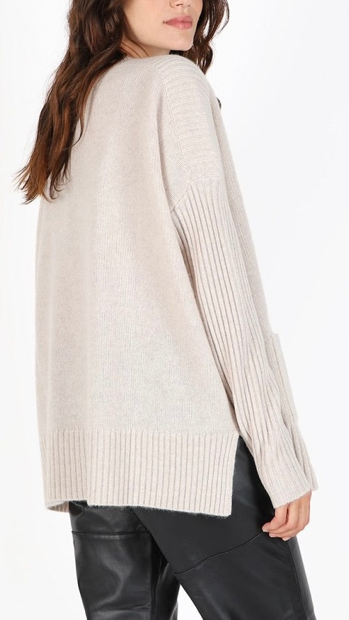 PULL V OVERSIZE JARDIN PRIVE PU1699 CREME