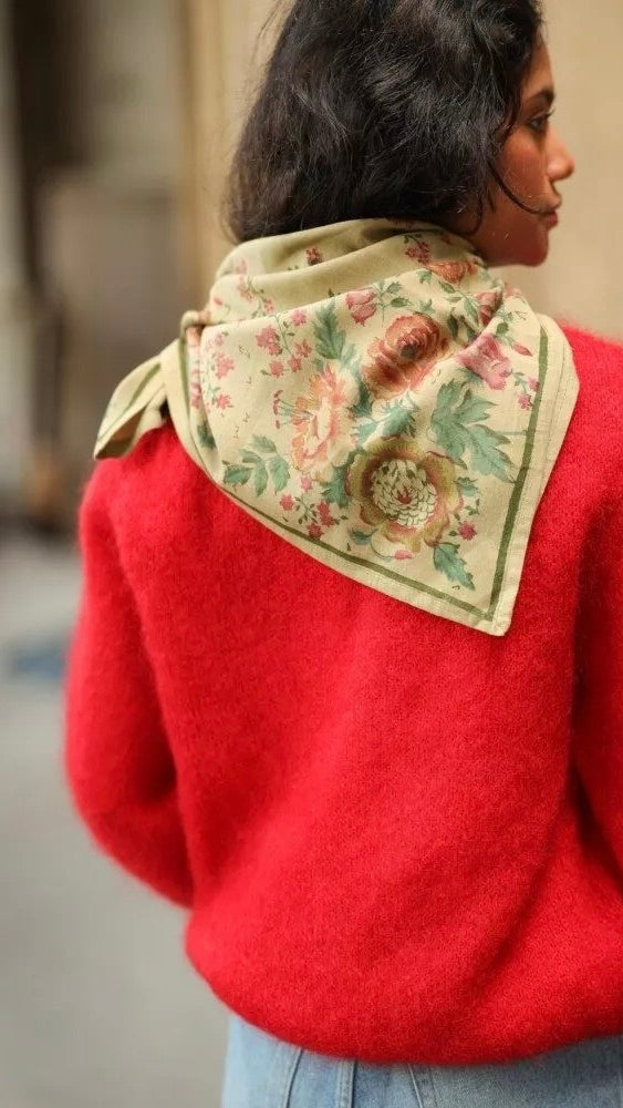 FOULARD IMPRIME FLEURI VIEILLI BELLEMME JEANET AMANDE