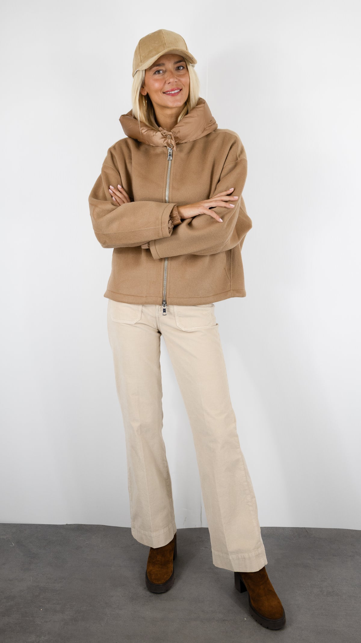 CASQUETTE EN VELOURS POUR FEMME VOUS 64935#COLOR_700/MARRON CLAIR